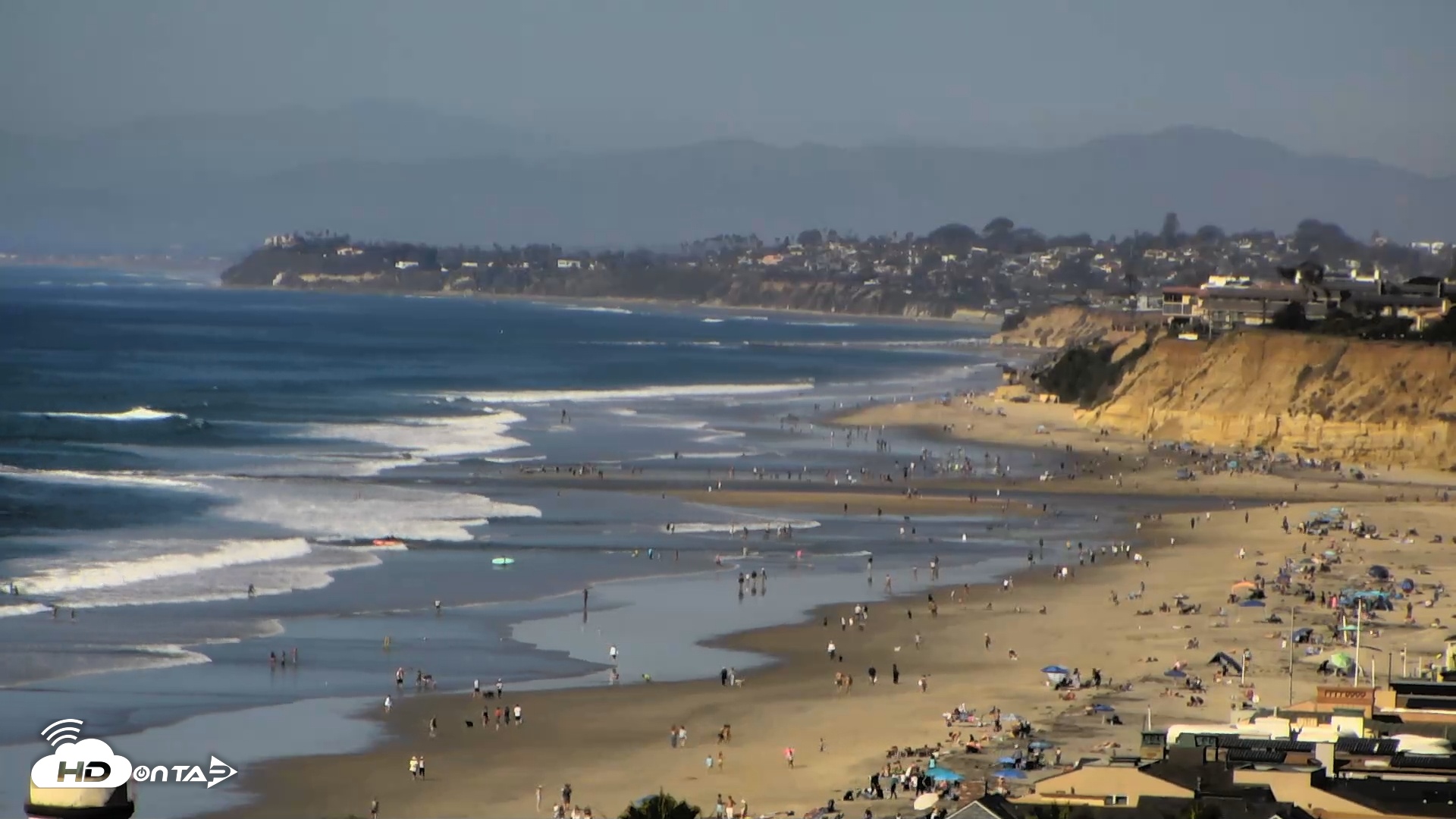 Snapshot of Del Mar Beach Overlook Roaming Live Webcam taken Feb 1, 2026, 1:32pm PST