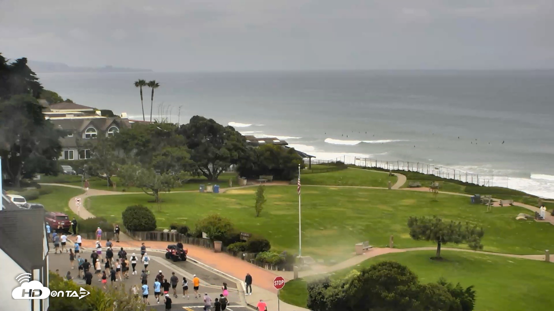 Snapshot of Del Mar Beach Overlook Roaming Live Webcam taken May 16, 2026, 7:15am PDT