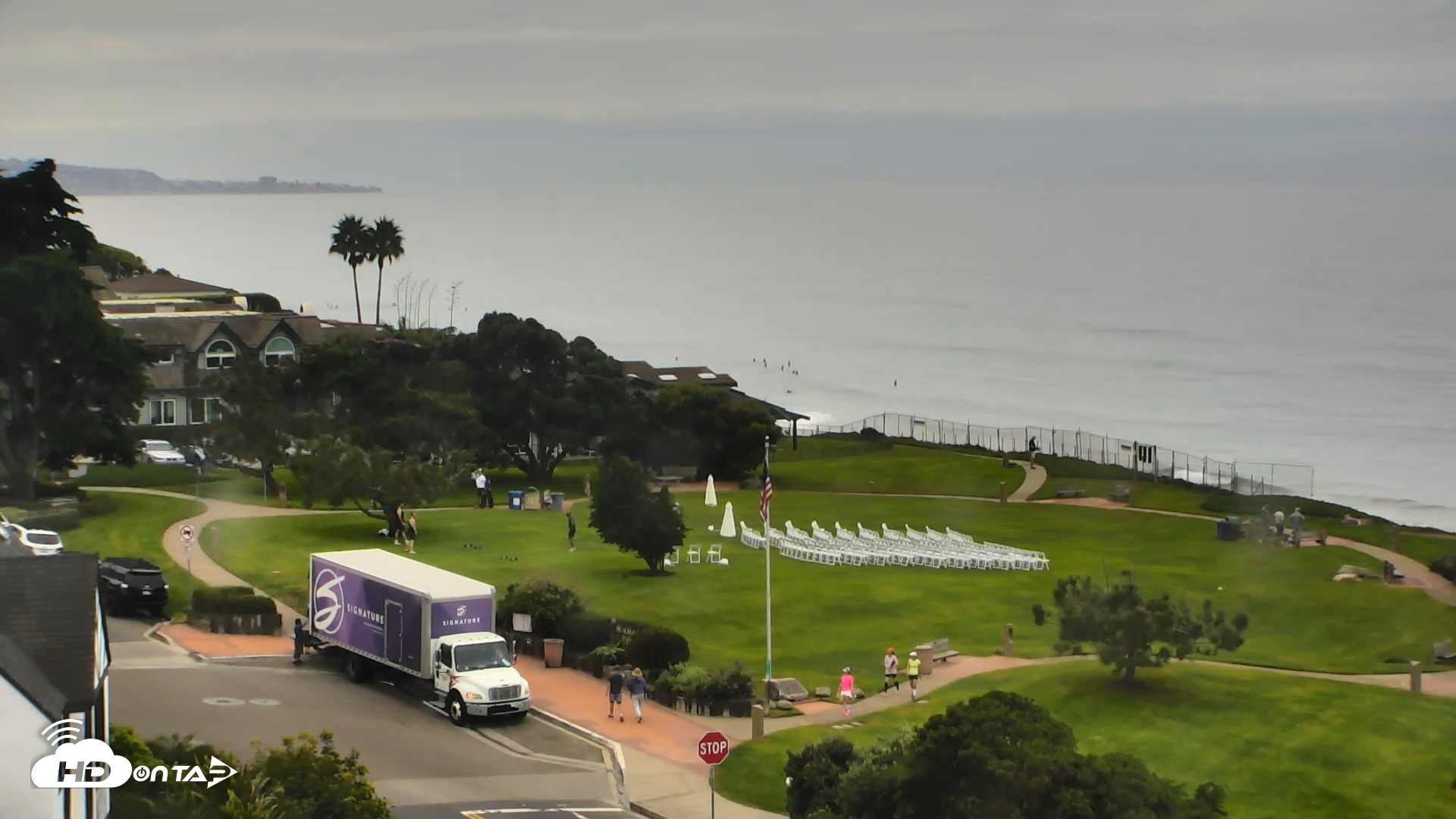 Snapshot of Del Mar Beach Overlook Roaming Live Webcam taken Sep 27, 2025, 9:18am PDT