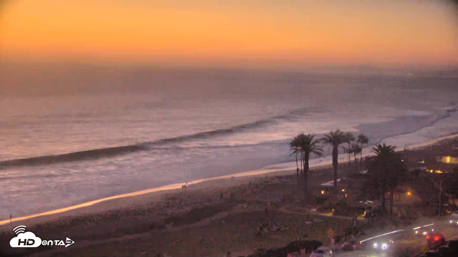 Snapshot of Del Mar Beach Overlook Roaming Live Webcam taken Sep 4, 2026, 7:33pm PDT