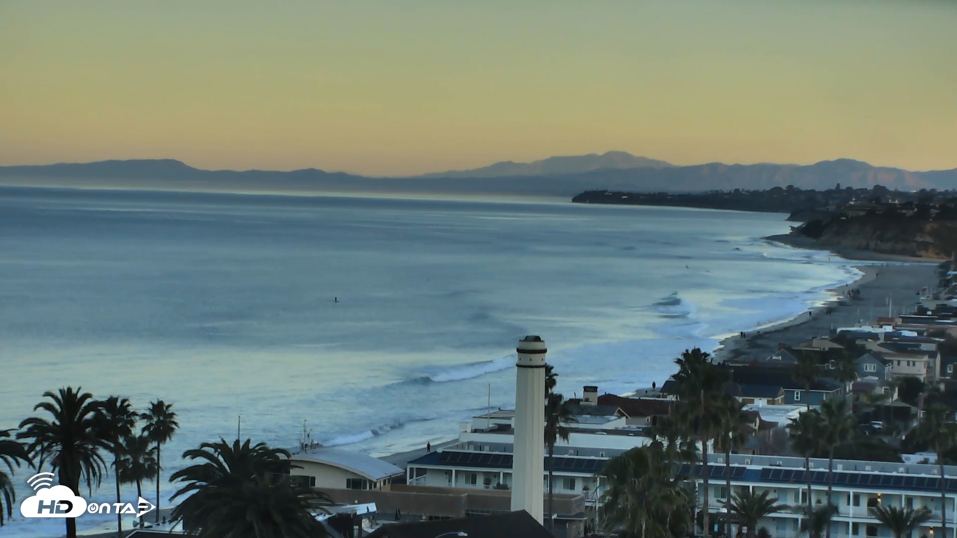 Snapshot of Del Mar Beach Overlook Roaming Live Webcam taken Mar 1, 2026, 6:40am PST