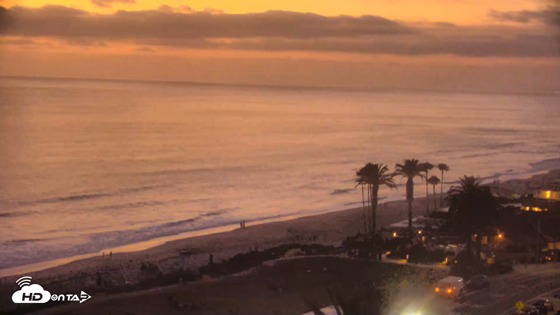 Snapshot of Del Mar Beach Overlook Roaming Live Webcam taken Jul 10, 2026, 8:27pm PDT