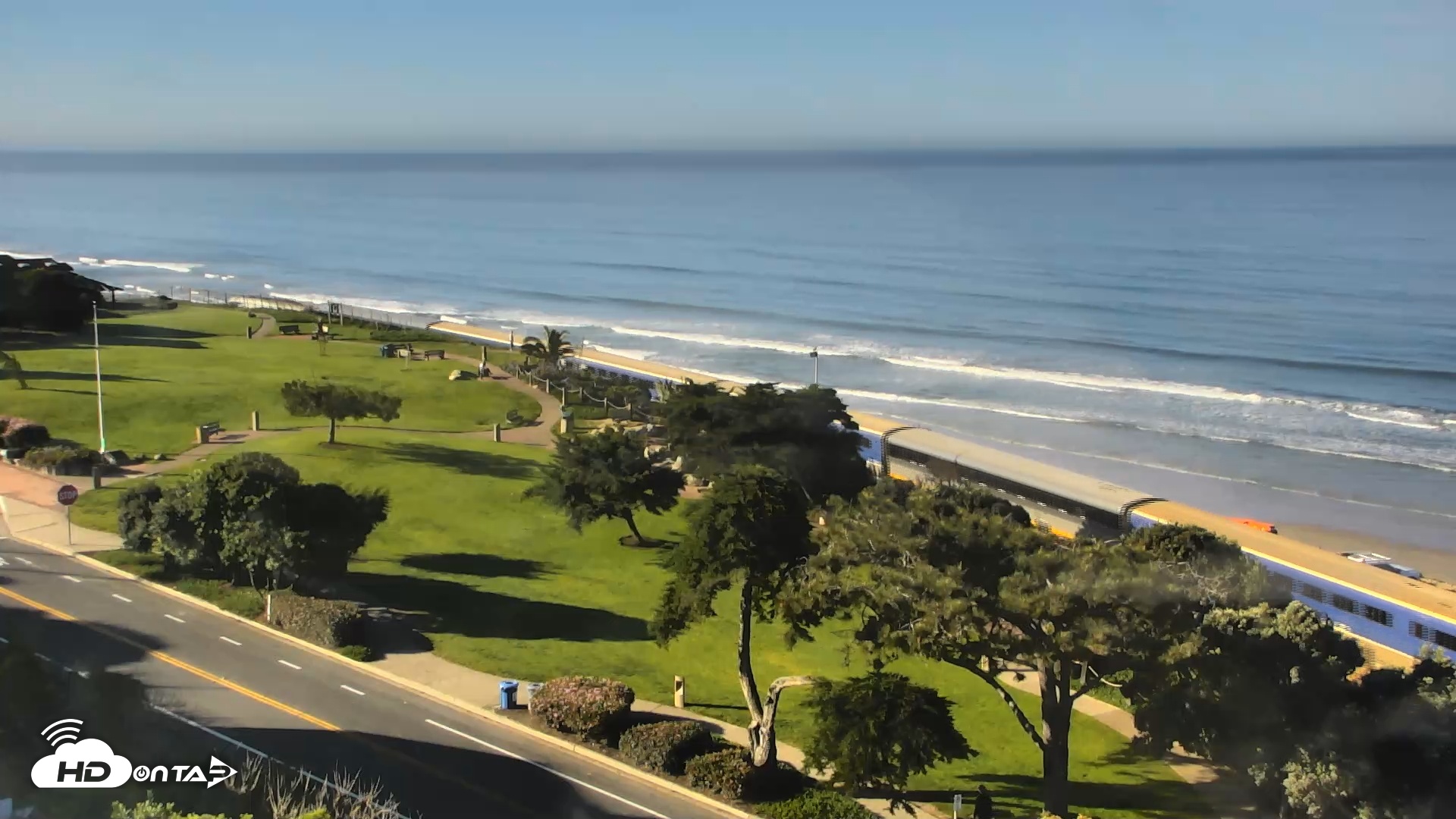Snapshot of Del Mar Beach Overlook Roaming Live Webcam taken Feb 25, 2026, 8:30am PST
