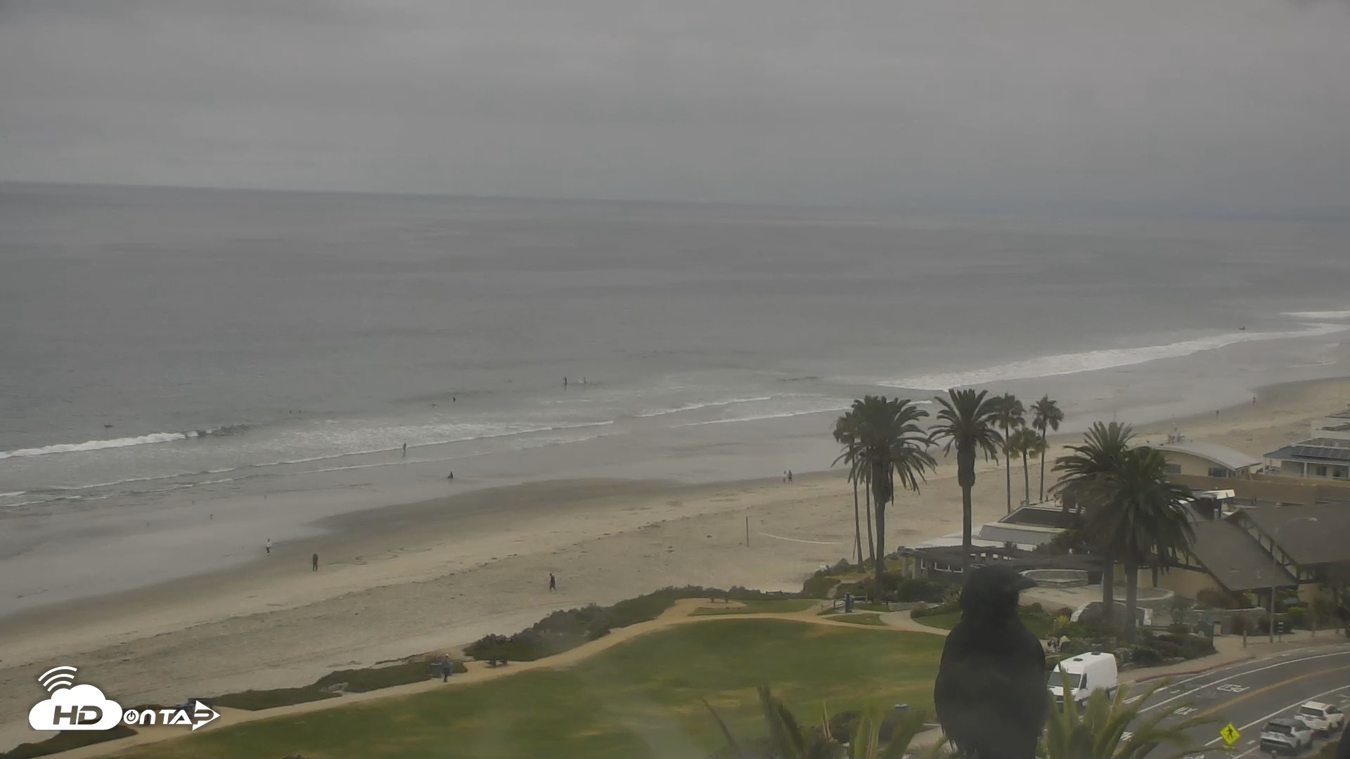 Snapshot of Del Mar Beach Overlook Roaming Live Webcam taken Jul 16, 2025, 7:46am PDT