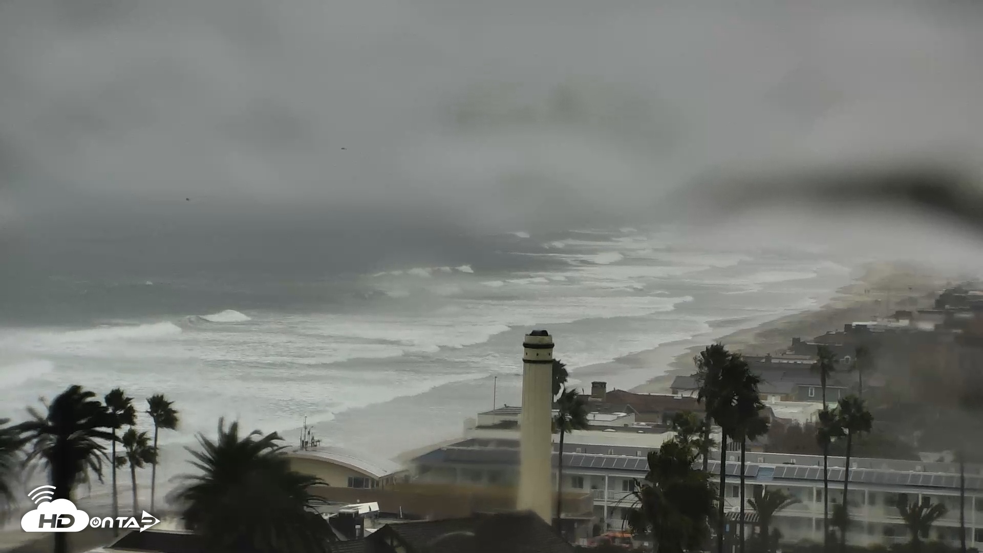 Snapshot of Del Mar Beach Overlook Roaming Live Webcam taken Nov 15, 2025, 8:42am PST