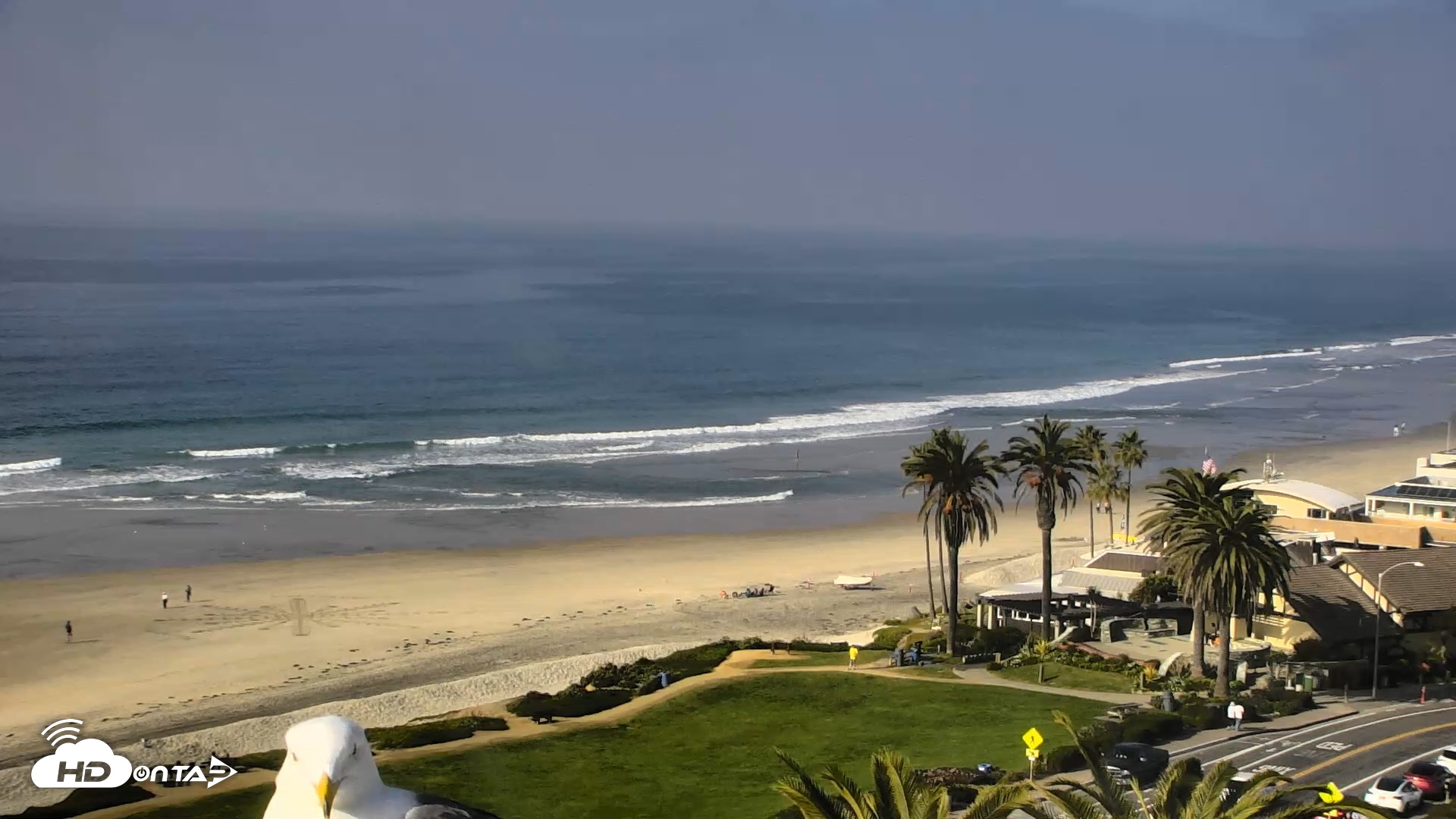 Snapshot of Del Mar Beach Overlook Roaming Live Webcam taken Dec 15, 2025, 1:00pm PST