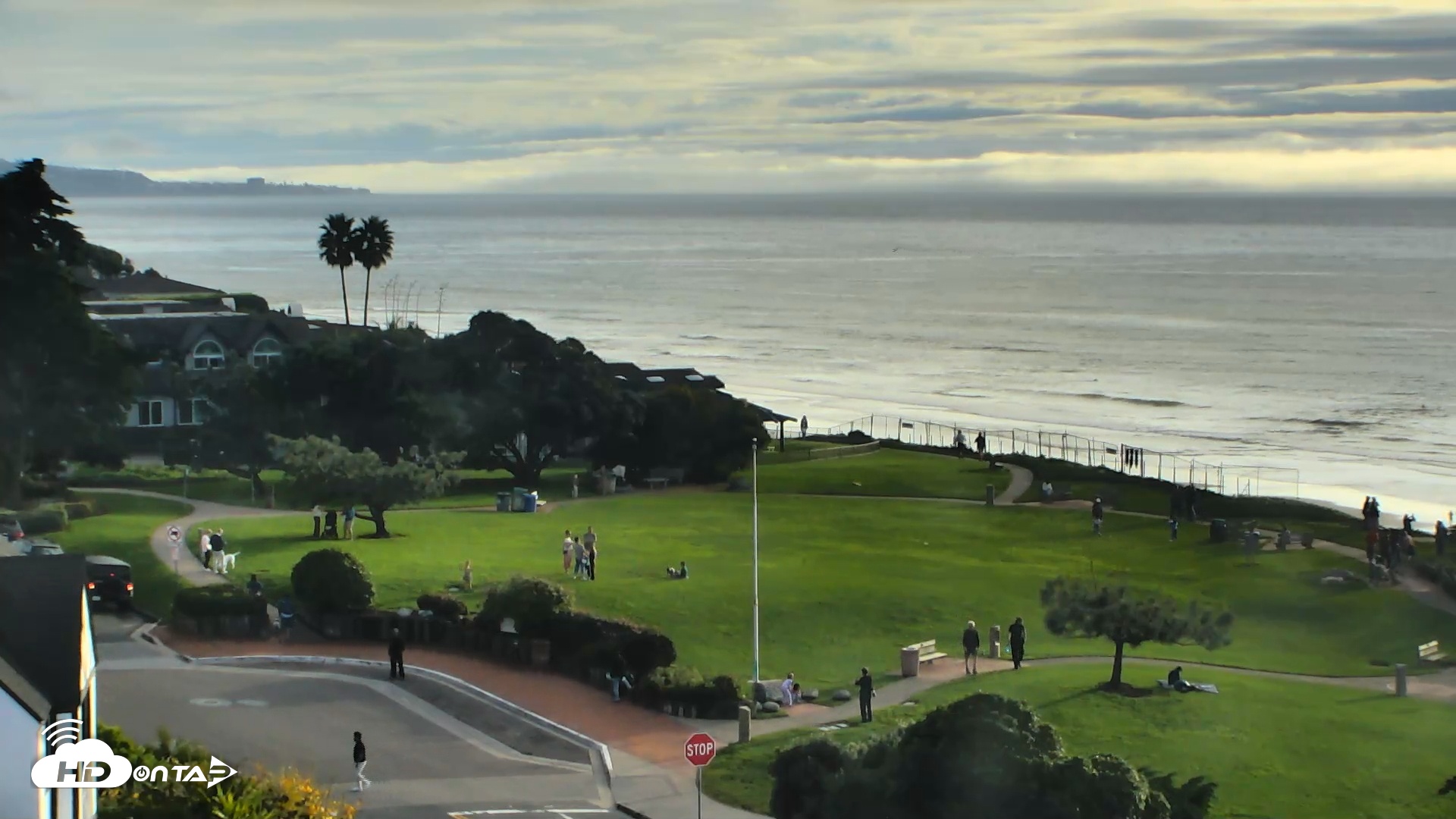 Snapshot of Del Mar Beach Overlook Roaming Live Webcam taken Jan 2, 2026, 3:49pm PST