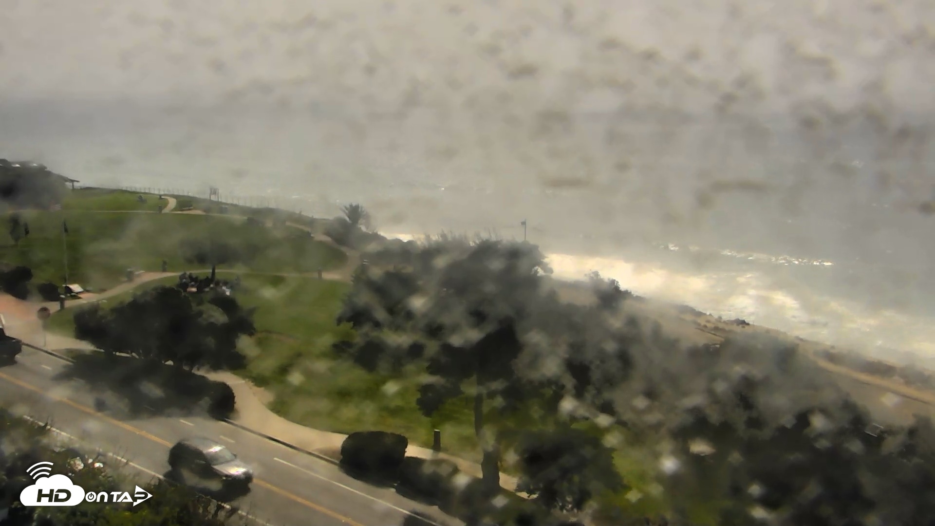 Snapshot of Del Mar Beach Overlook Roaming Live Webcam taken Oct 1, 2026, 2:22pm PDT