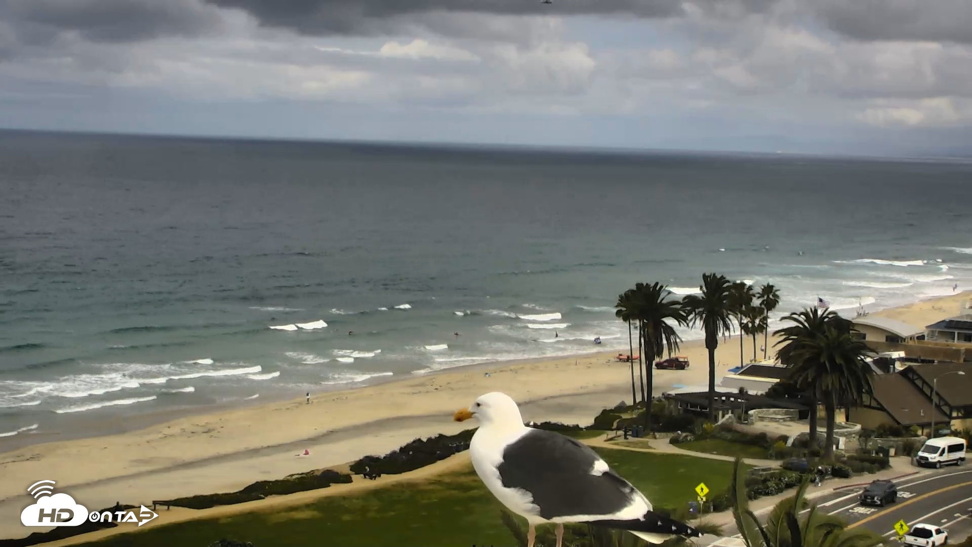 Snapshot of Del Mar Beach Overlook Roaming Live Webcam taken Apr 2, 2026, 10:12am PDT