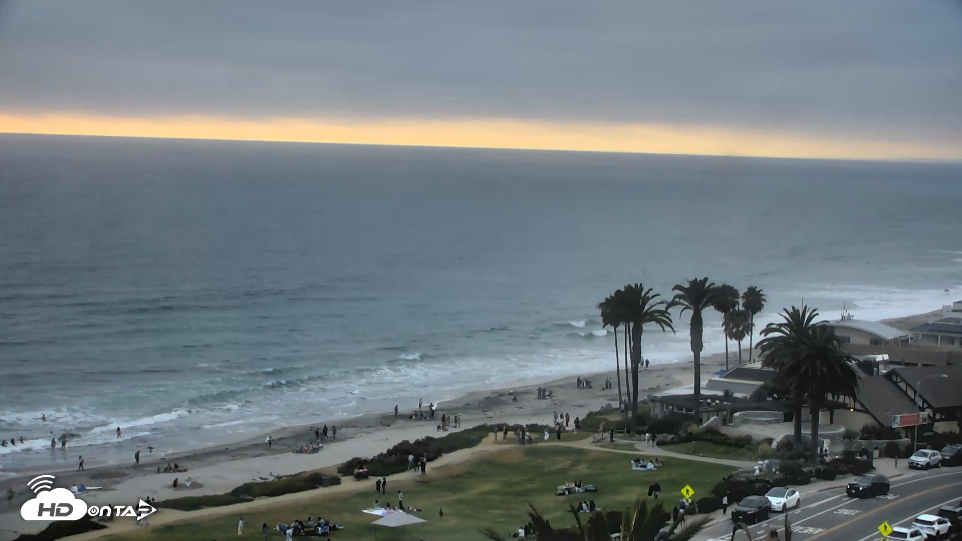 Snapshot of Del Mar Beach Overlook Roaming Live Webcam taken Jun 14, 2026, 7:26pm PDT
