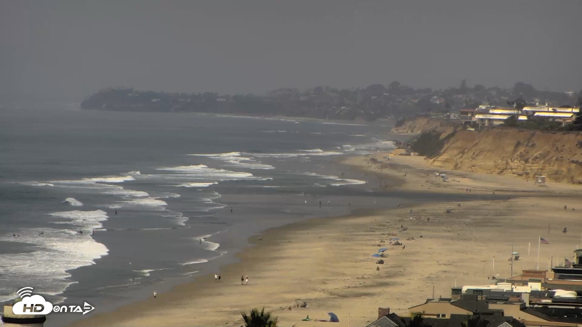 Snapshot of Del Mar Beach Overlook Roaming Live Webcam taken Sep 24, 2026, 1:19pm PDT