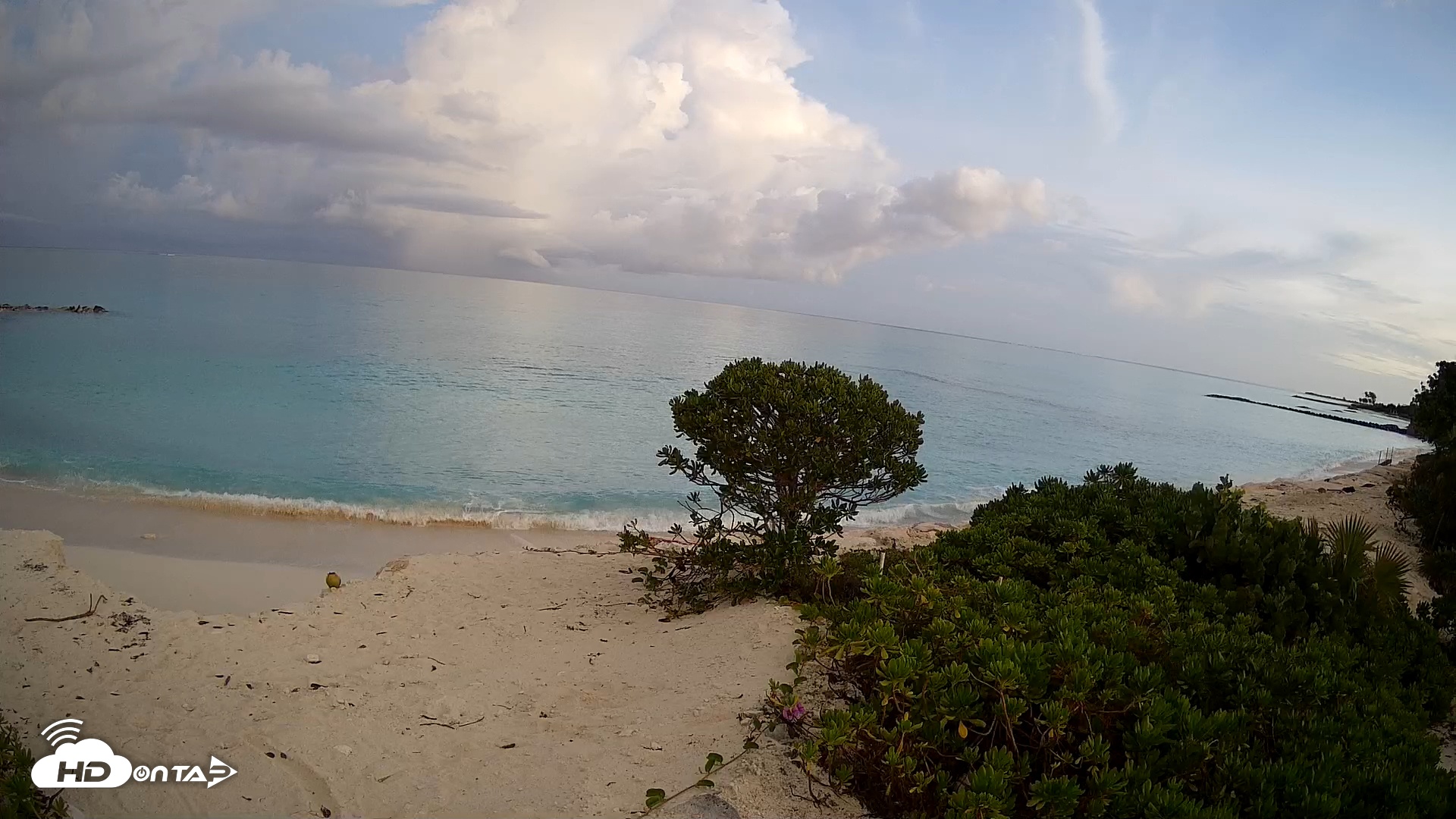 Snapshot of Turks & Caicos Grace Bay Live Webcam taken Oct 15, 2025, 6:32am EDT