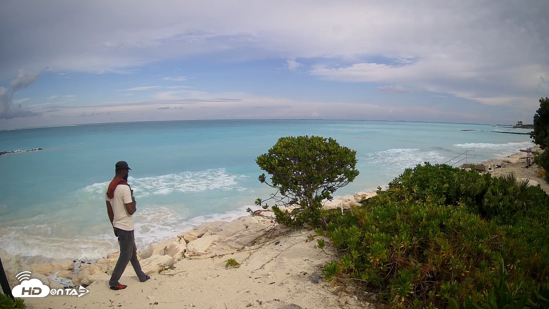 Snapshot of Turks & Caicos Grace Bay Live Webcam taken Oct 23, 2026, 9:15am EDT