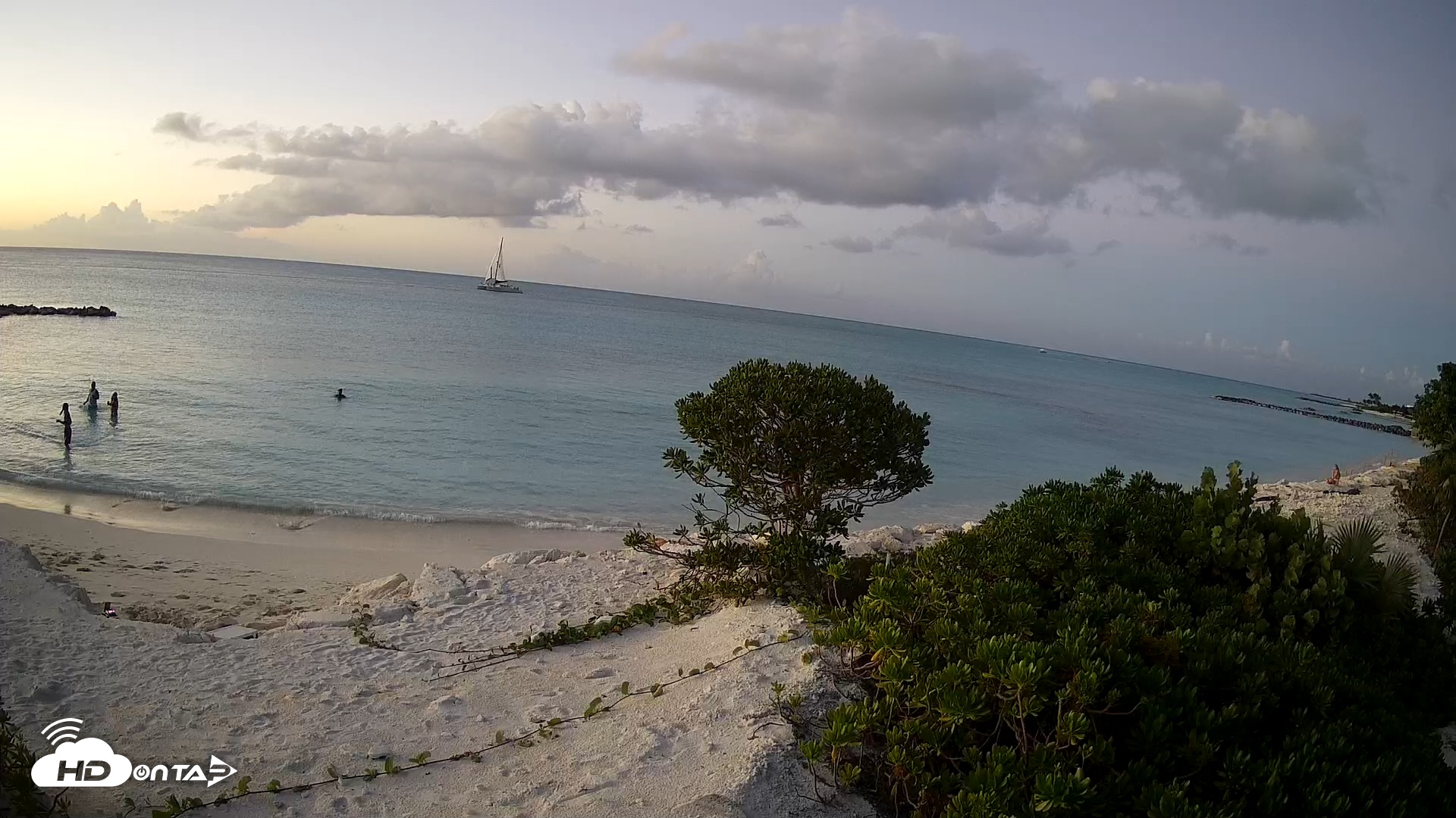 Snapshot of Turks & Caicos Grace Bay Live Webcam taken Nov 9, 2025, 5:21pm EST