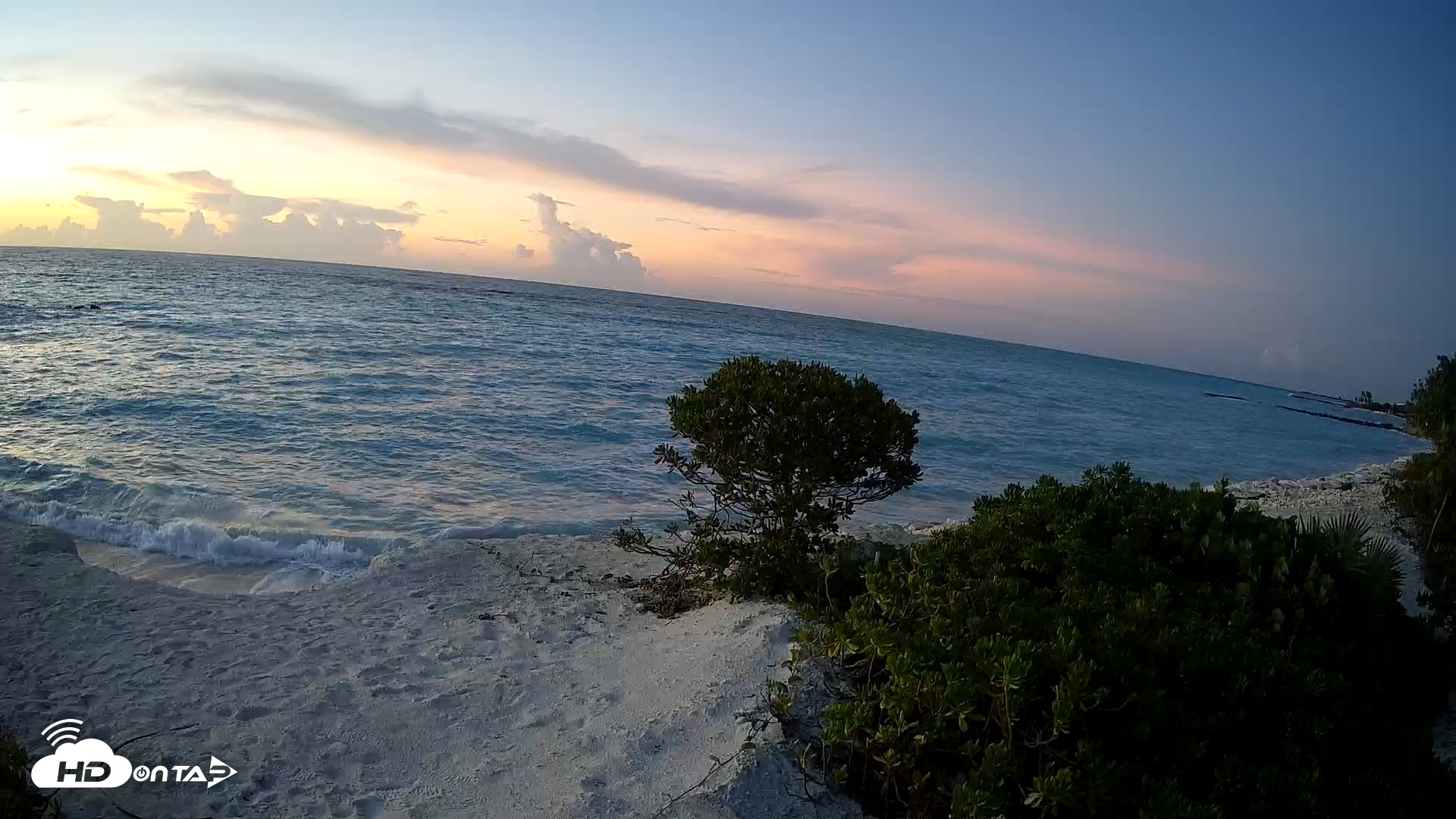 Snapshot of Turks & Caicos Grace Bay Live Webcam taken Oct 1, 2025, 6:48pm EDT