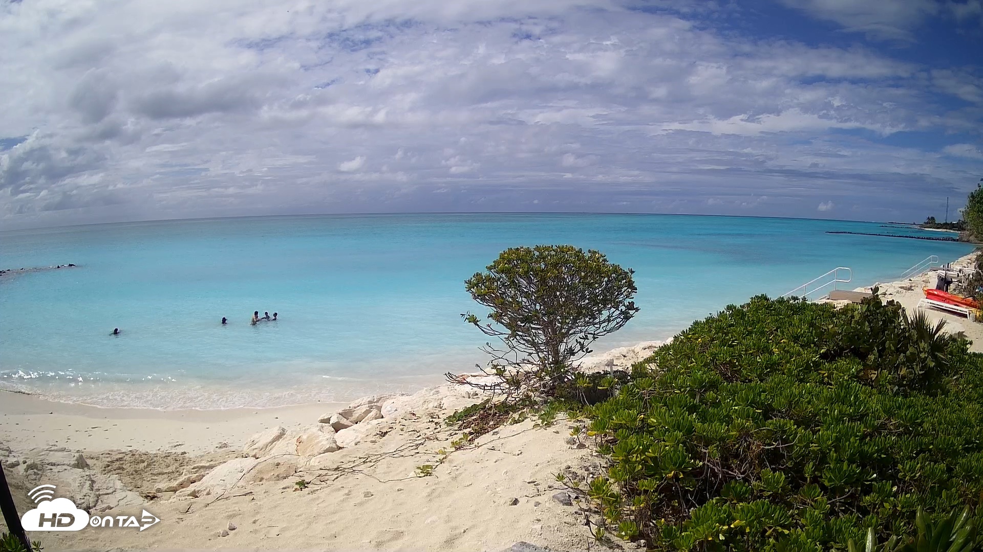 Snapshot of Turks & Caicos Grace Bay Live Webcam taken Apr 25, 2026, 3:40pm EDT