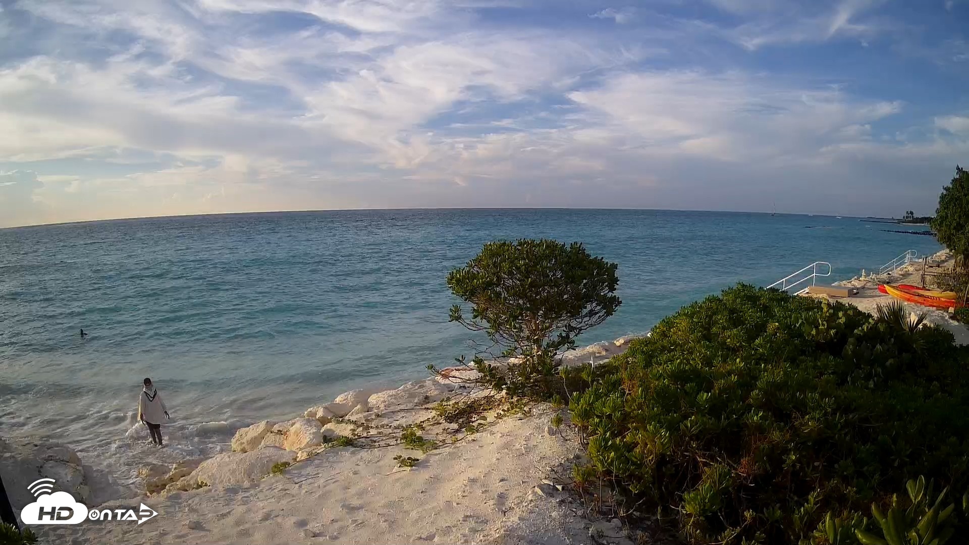 Snapshot of Turks & Caicos Grace Bay Live Webcam taken Sep 25, 2026, 6:03pm EDT