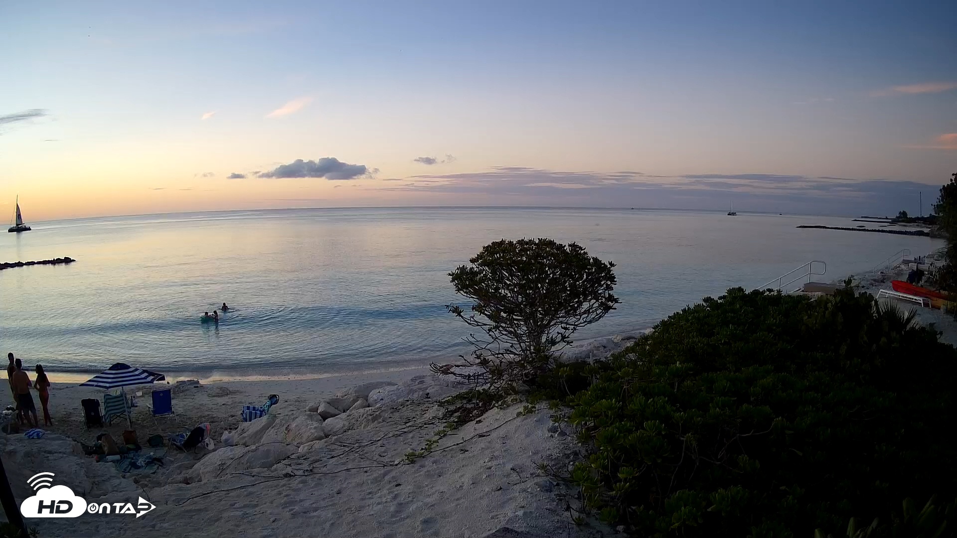 Snapshot of Turks & Caicos Grace Bay Live Webcam taken Apr 7, 2026, 7:09pm EDT
