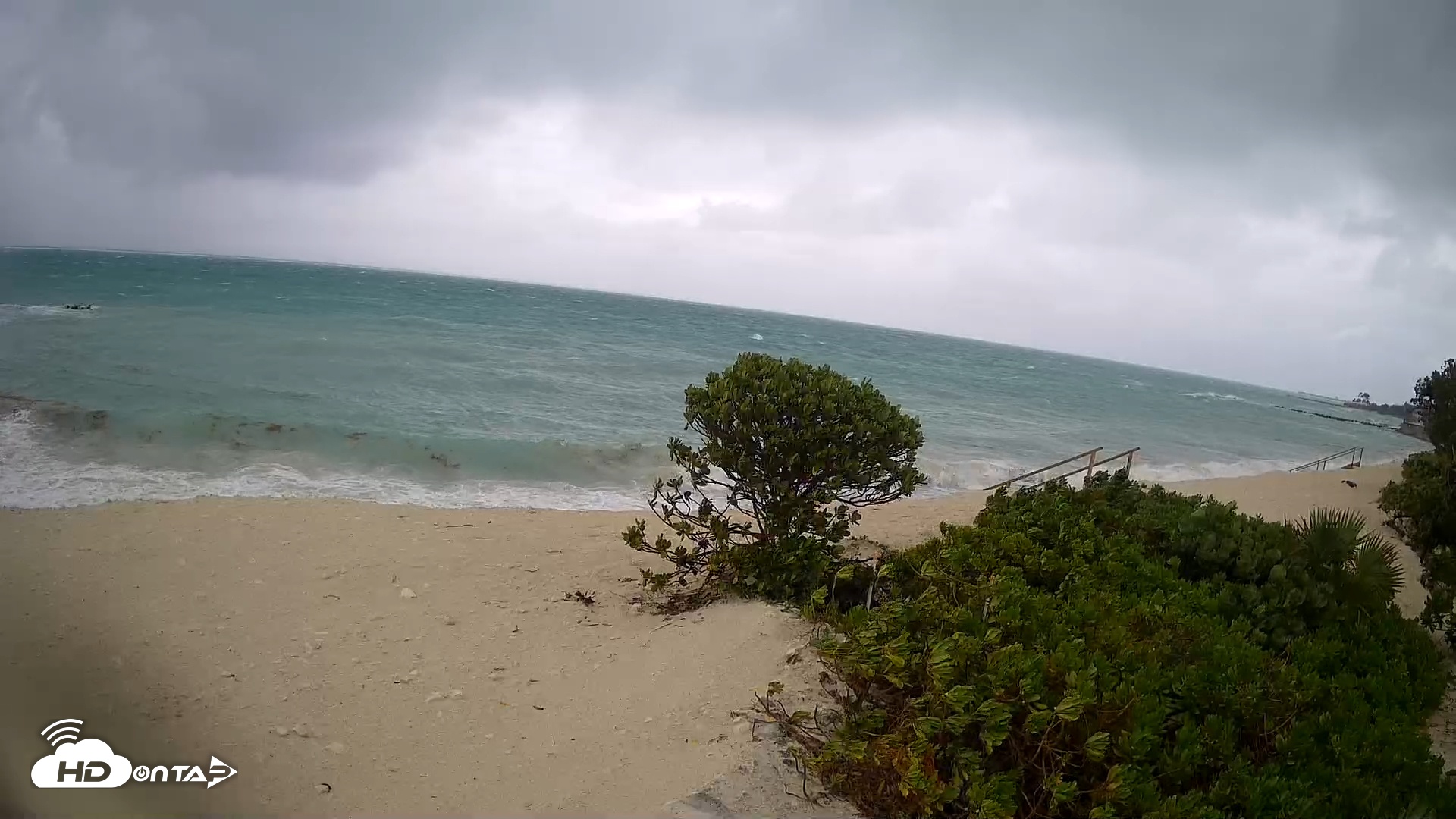 Snapshot of Turks & Caicos Grace Bay Live Webcam taken Aug 18, 2025, 1:32pm EDT