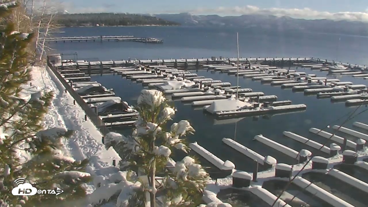 Snapshot of Tahoe City Marina - Lake Tahoe Live Webcam taken Dec 27, 2025, 9:16am PST