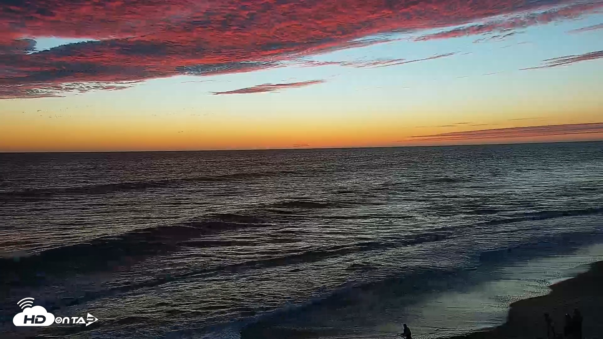 Snapshot of Carlsbad Beach Surf Live Webcam taken Sep 5, 2026, 7:21pm PDT