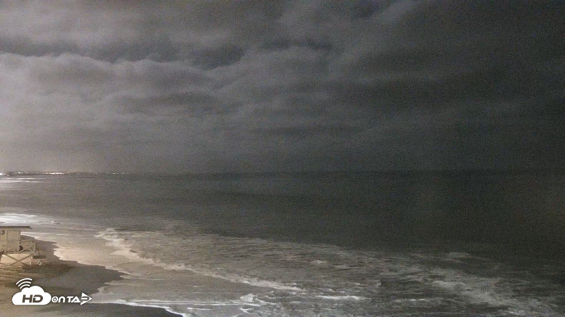 Snapshot of Carlsbad Beach Surf Live Webcam taken Jul 27, 2026, 9:37pm PDT
