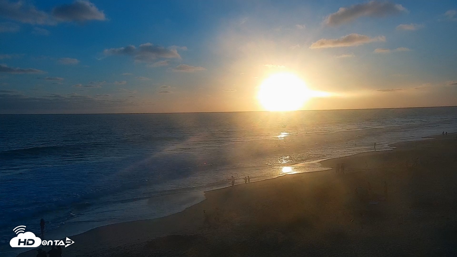 Snapshot of Carlsbad Beach Surf Live Webcam taken Jun 20, 2026, 7:52pm PDT