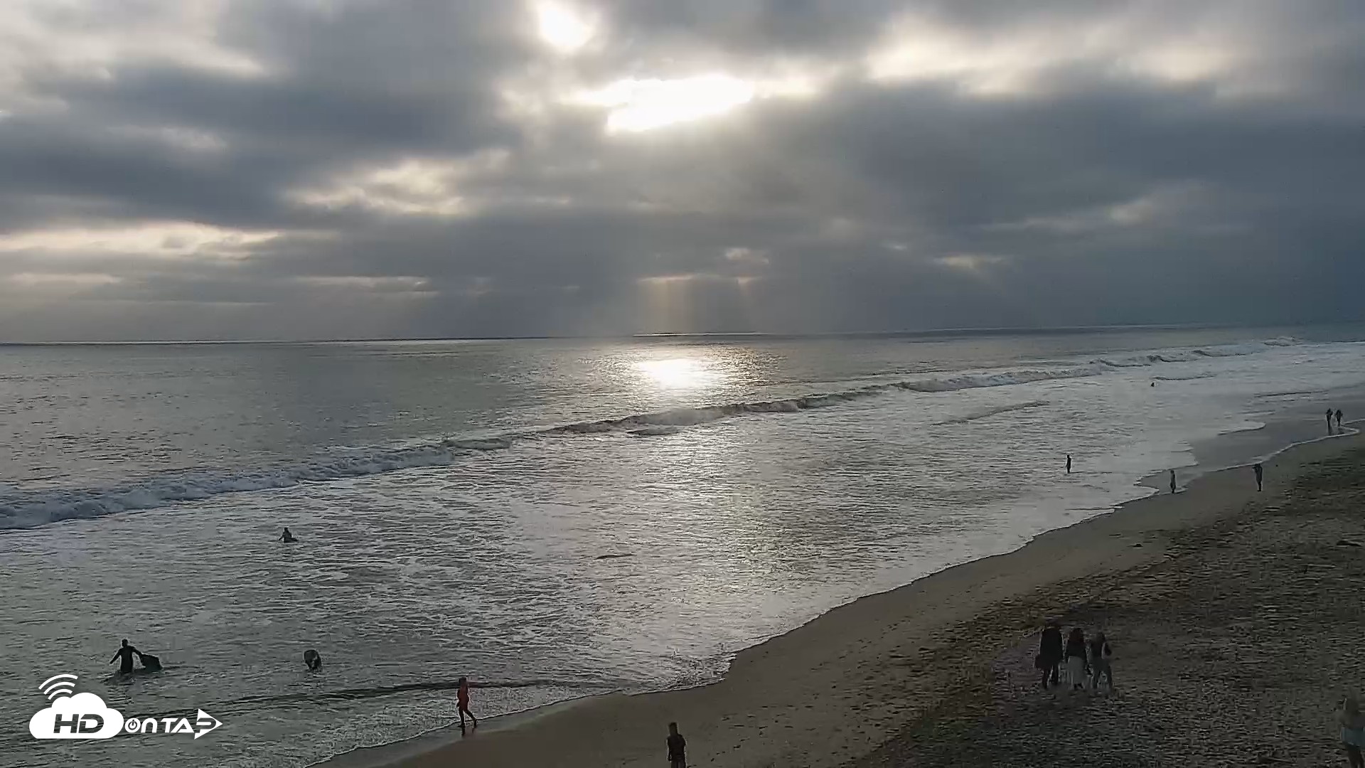Snapshot of Carlsbad Beach Surf Live Webcam taken Jun 4, 2026, 6:56pm PDT