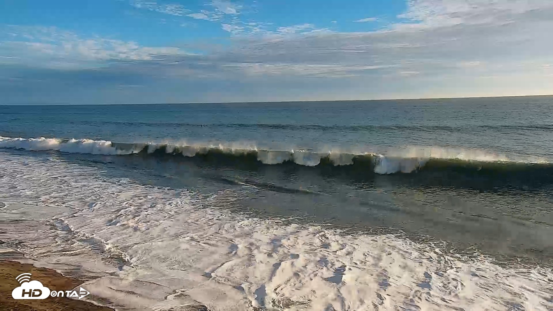 Snapshot of Carlsbad Beach Surf Live Webcam taken Sep 5, 2026, 6:30pm PDT