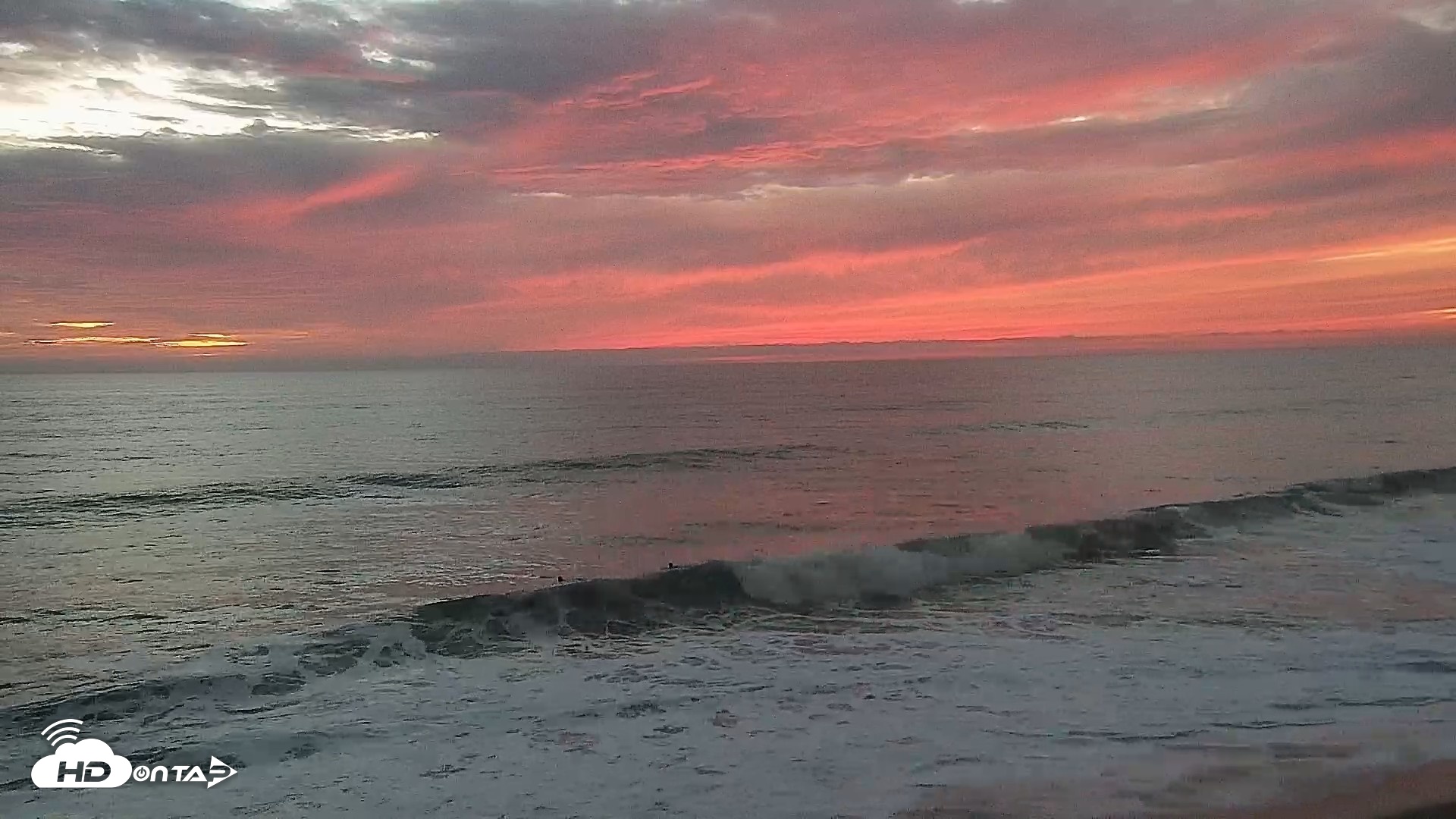 Snapshot of Carlsbad Beach Surf Live Webcam taken Sep 26, 2026, 7:04pm PDT