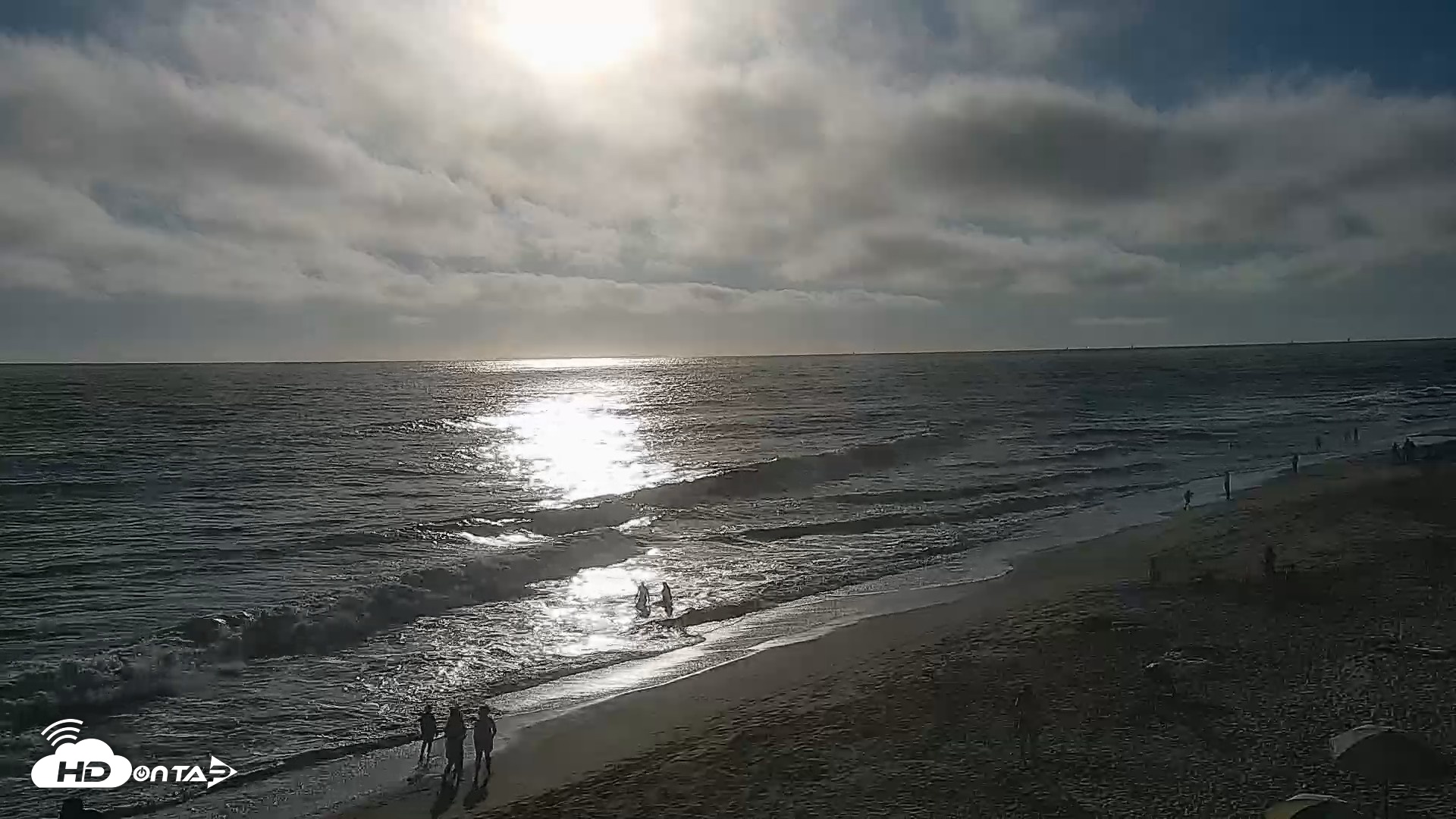 Snapshot of Carlsbad Beach Surf Live Webcam taken Jul 22, 2026, 6:41pm PDT