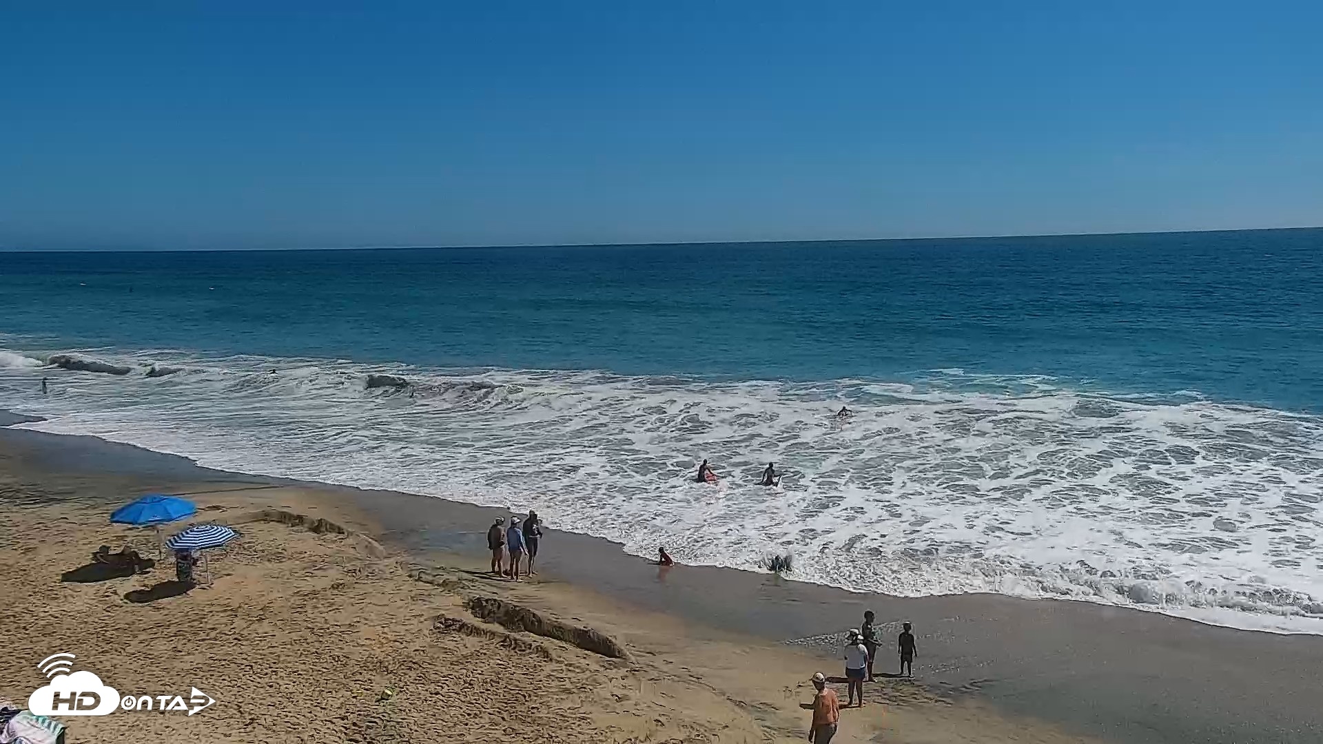 Snapshot of Carlsbad Beach Surf Live Webcam taken Jul 21, 2026, 3:46pm PDT