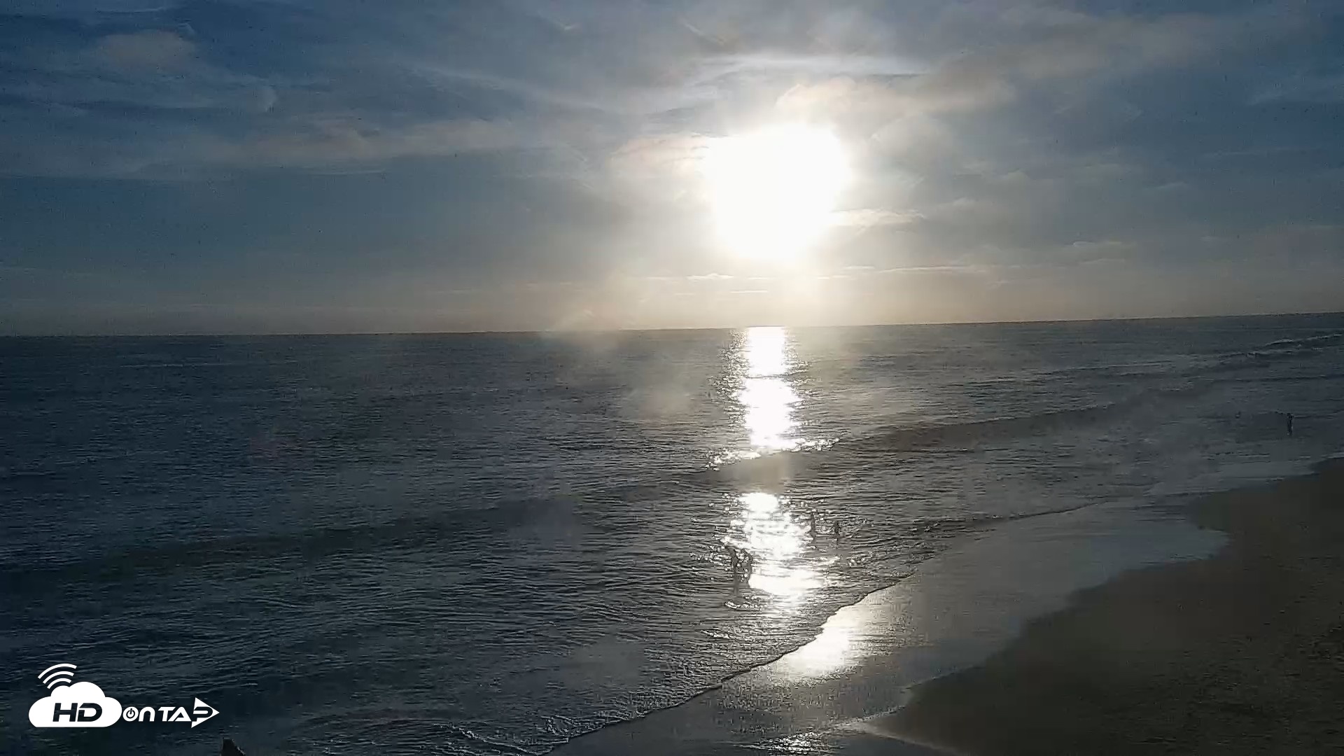 Snapshot of Carlsbad Beach Surf Live Webcam taken Jun 11, 2026, 7:28pm PDT