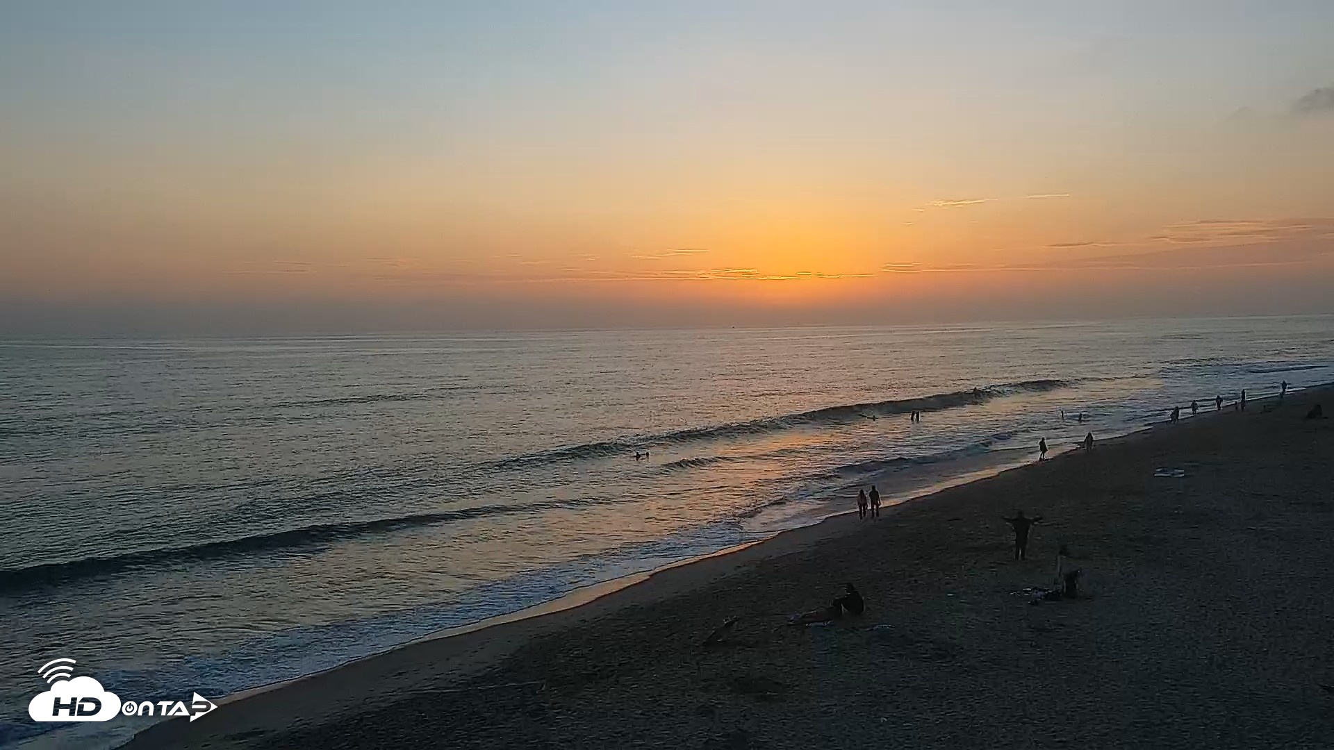 Snapshot of Carlsbad Beach Surf Live Webcam taken Jul 17, 2026, 7:57pm PDT