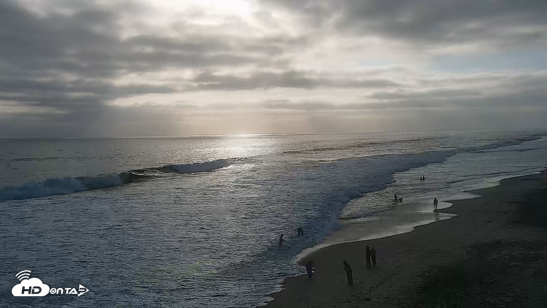 Snapshot of Carlsbad Beach Surf Live Webcam taken Jun 5, 2026, 6:38pm PDT