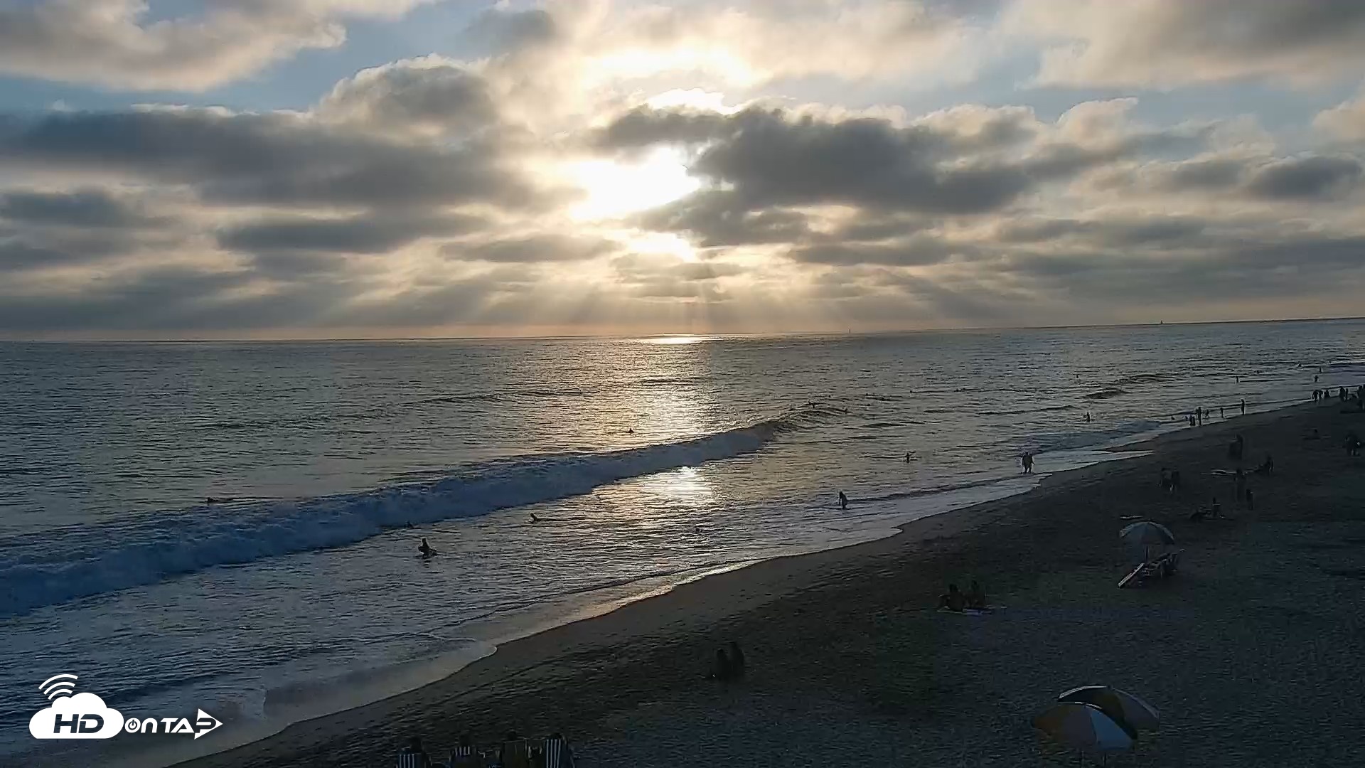 Snapshot of Carlsbad Beach Surf Live Webcam taken Jul 19, 2026, 7:22pm PDT