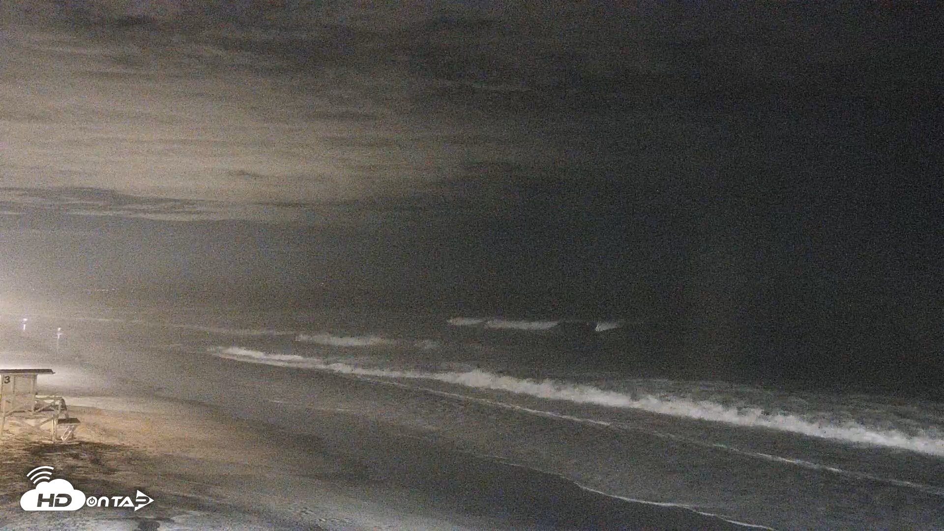 Snapshot of Carlsbad Beach Surf Live Webcam taken Sep 6, 2026, 11:54pm PDT
