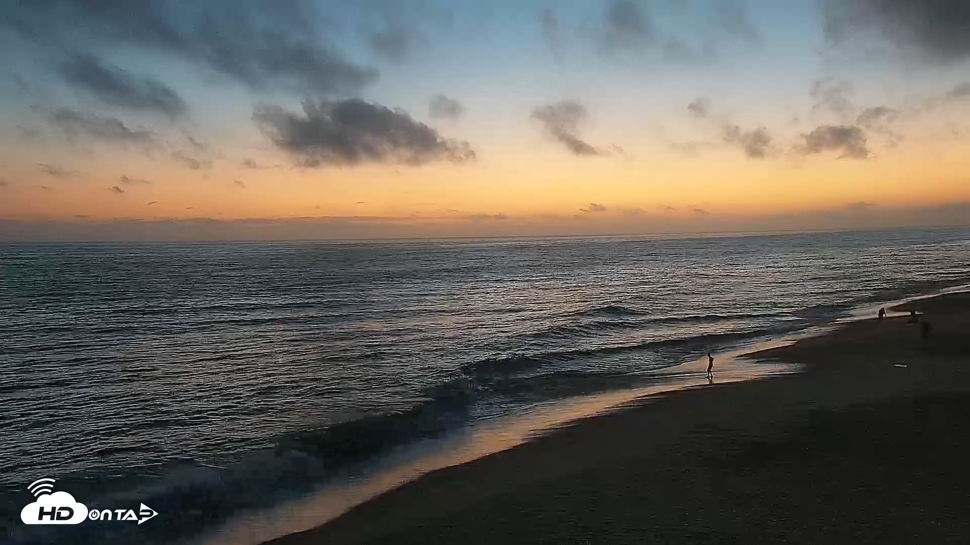 Snapshot of Carlsbad Beach Surf Live Webcam taken Jul 14, 2026, 8:33pm PDT