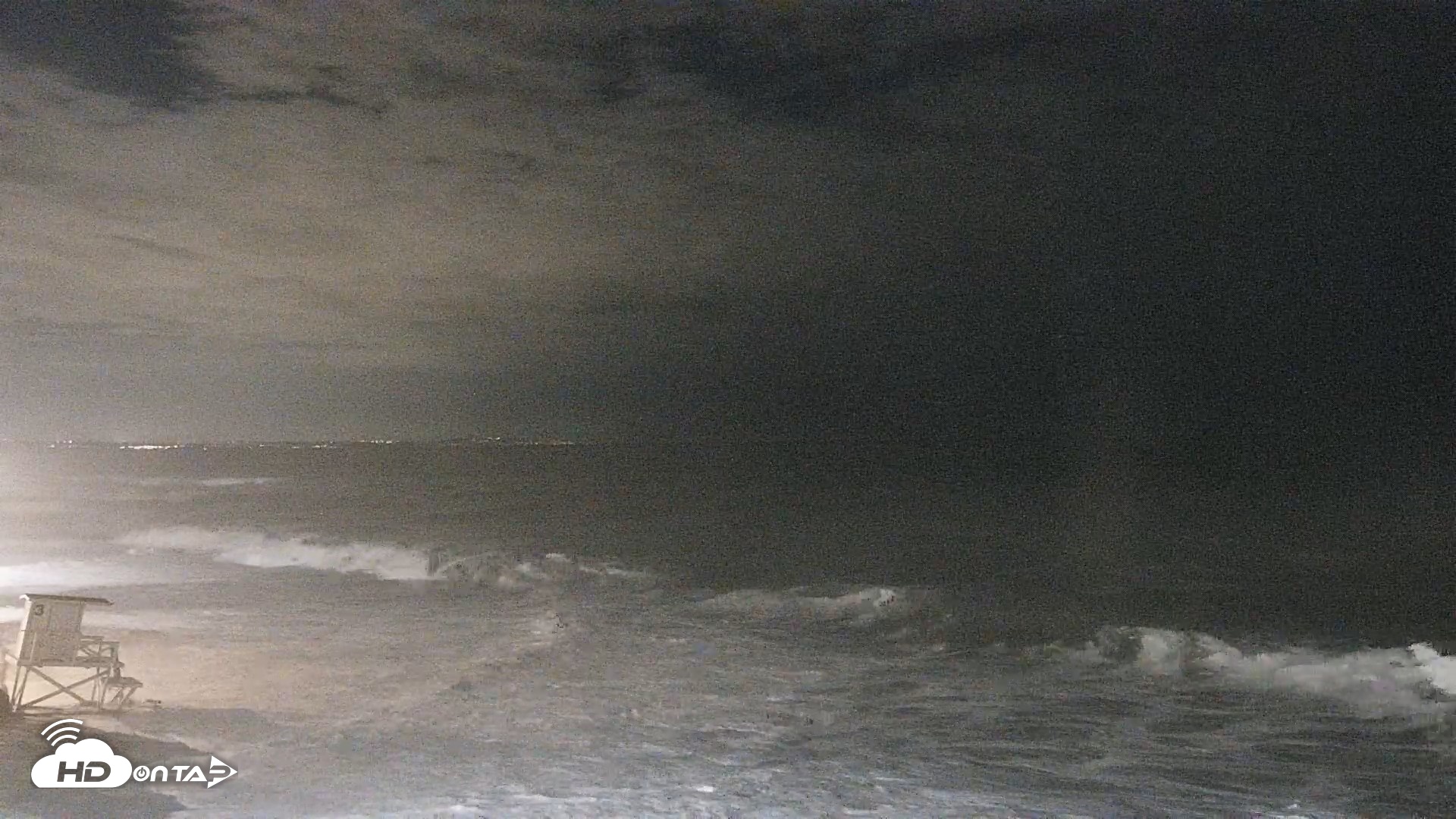 Snapshot of Carlsbad Beach Surf Live Webcam taken Sep 8, 2026, 8:01pm PDT