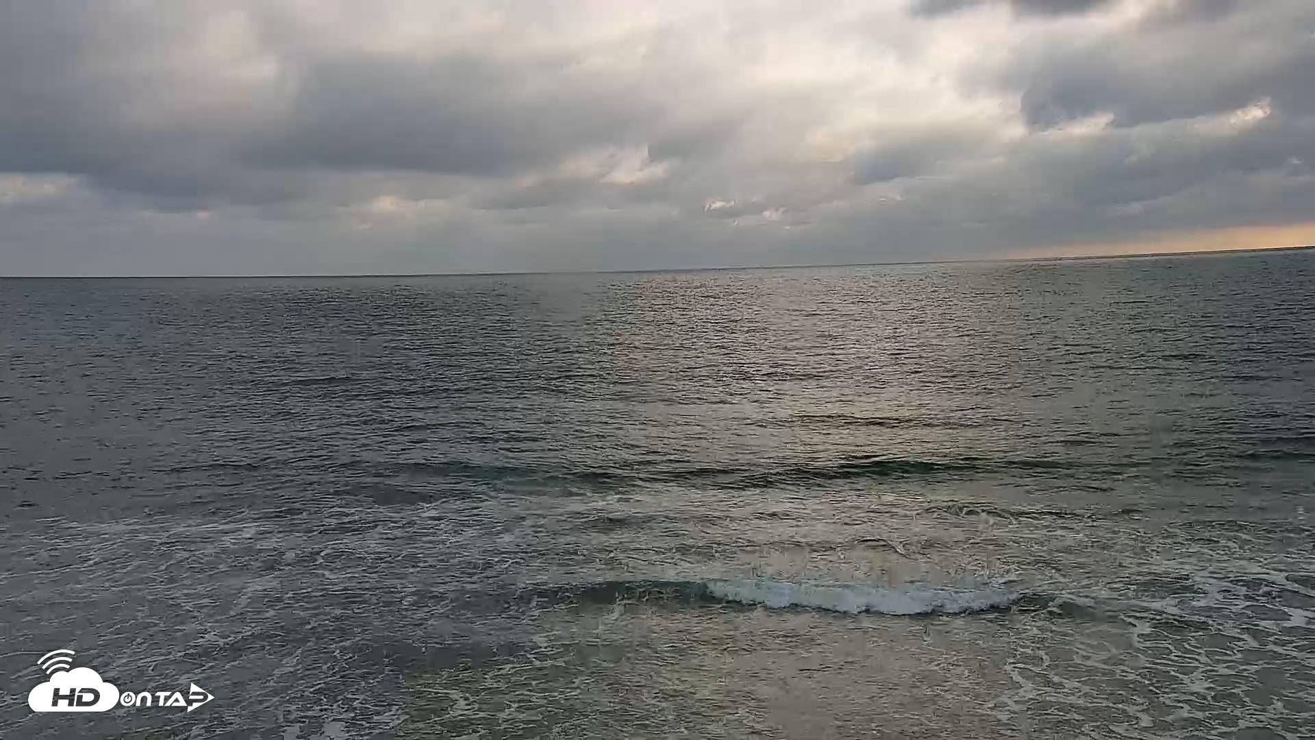 Snapshot of Carlsbad Beach Surf Live Webcam taken May 23, 2026, 6:15pm PDT