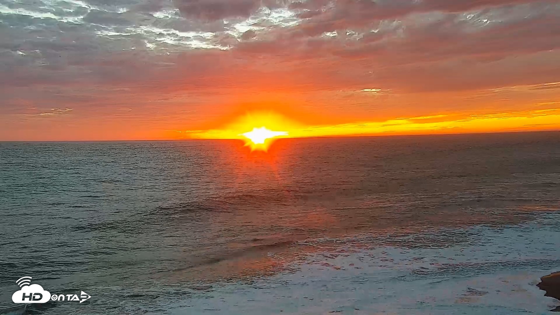 Snapshot of Carlsbad Beach Surf Live Webcam taken Sep 7, 2026, 7:07pm PDT