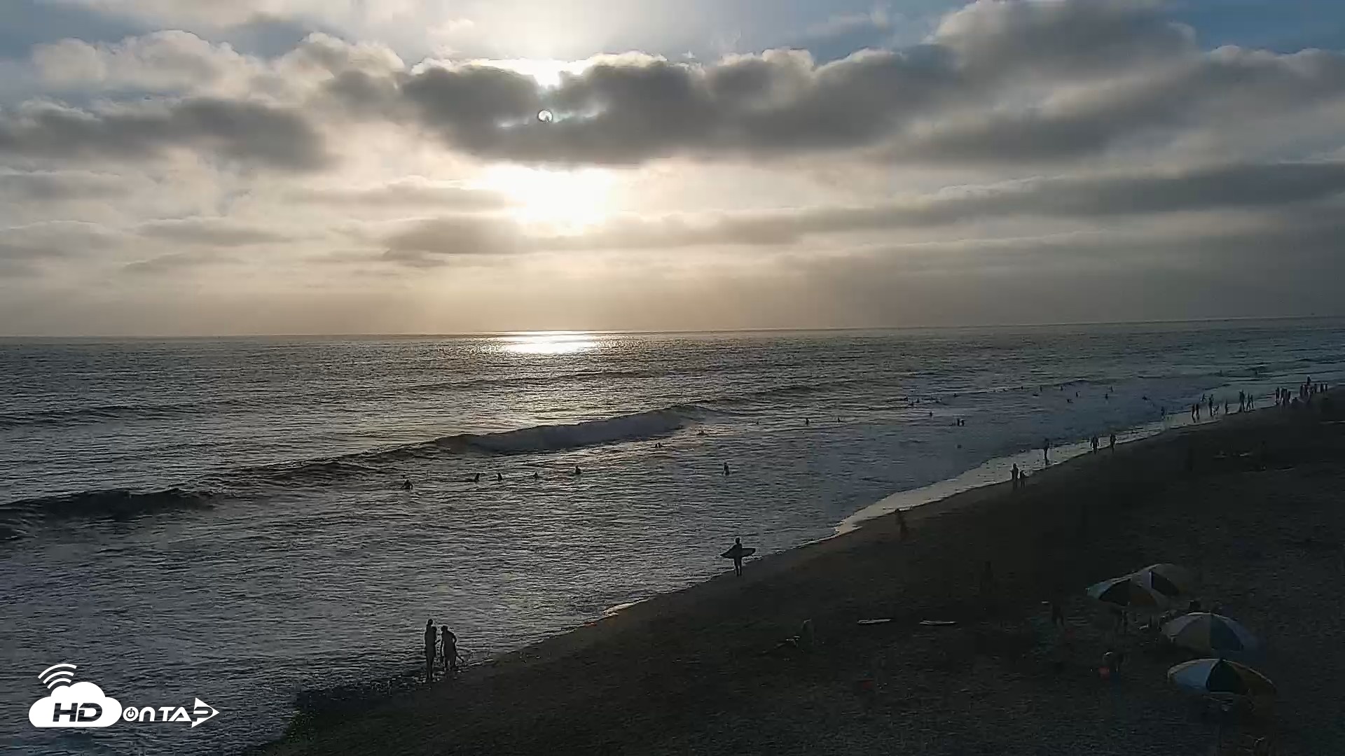 Snapshot of Carlsbad Beach Surf Live Webcam taken Aug 2, 2026, 7:01pm PDT