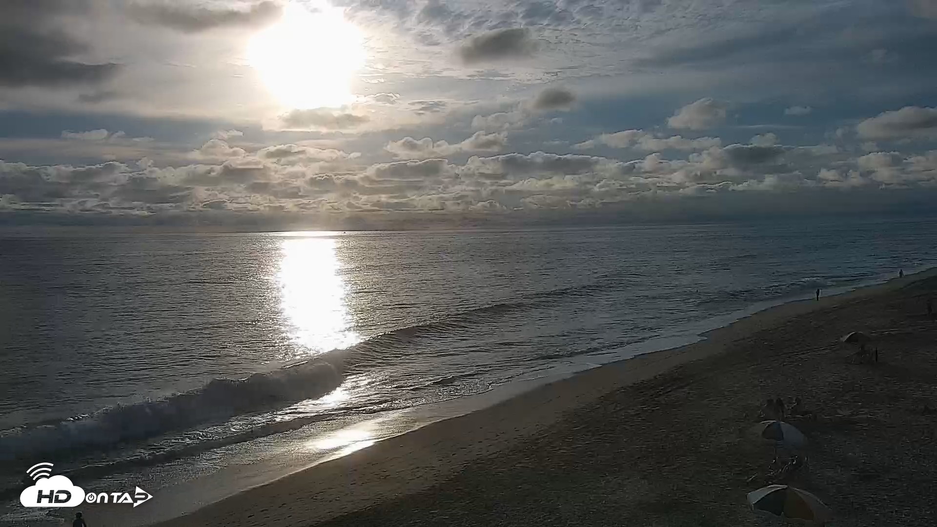 Snapshot of Carlsbad Beach Surf Live Webcam taken Aug 13, 2026, 6:49pm PDT