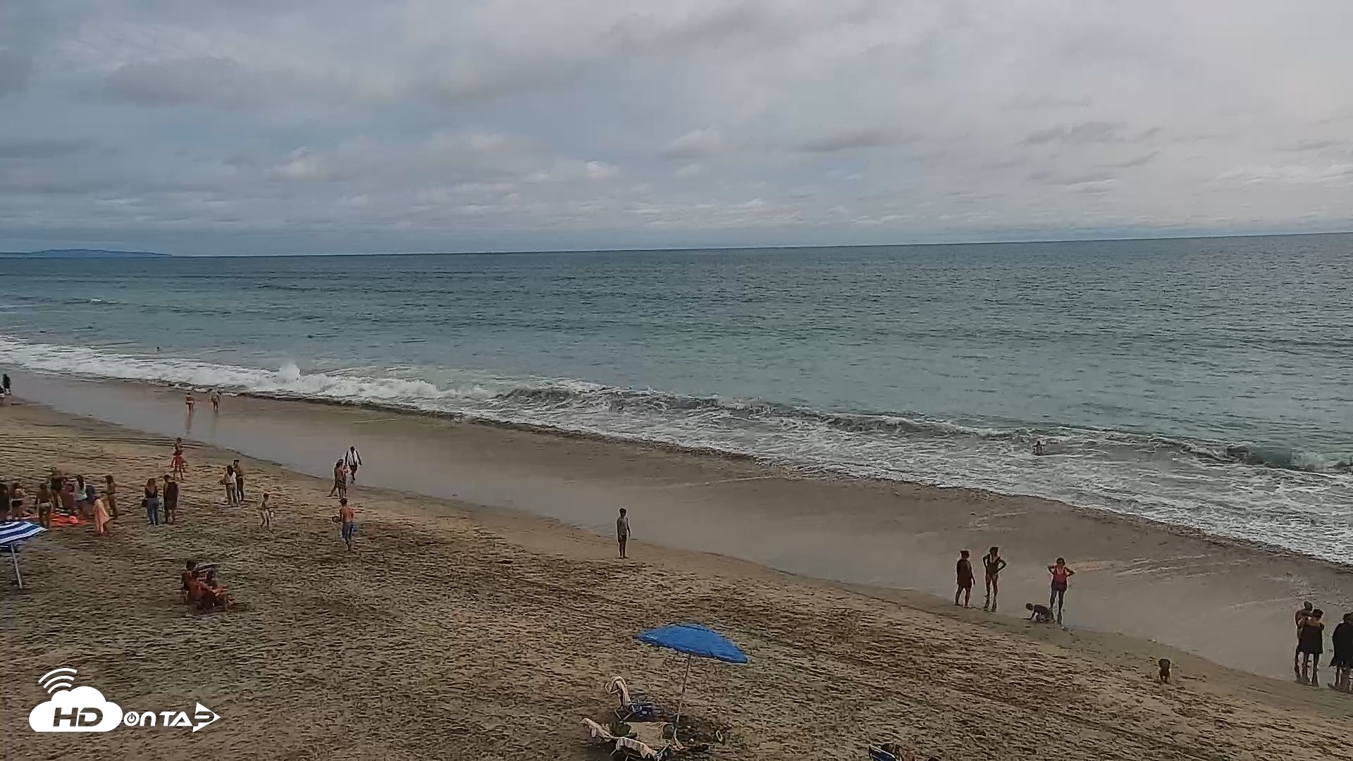 Snapshot of Carlsbad Beach Surf Live Webcam taken Aug 13, 2026, 4:05pm PDT