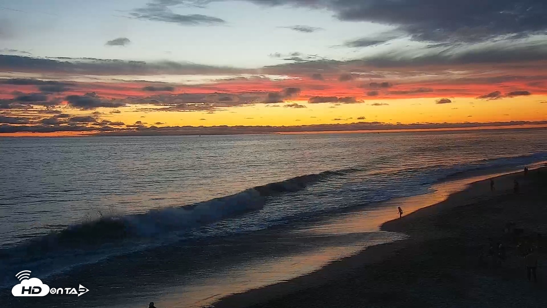 Snapshot of Carlsbad Beach Surf Live Webcam taken Aug 13, 2026, 7:57pm PDT
