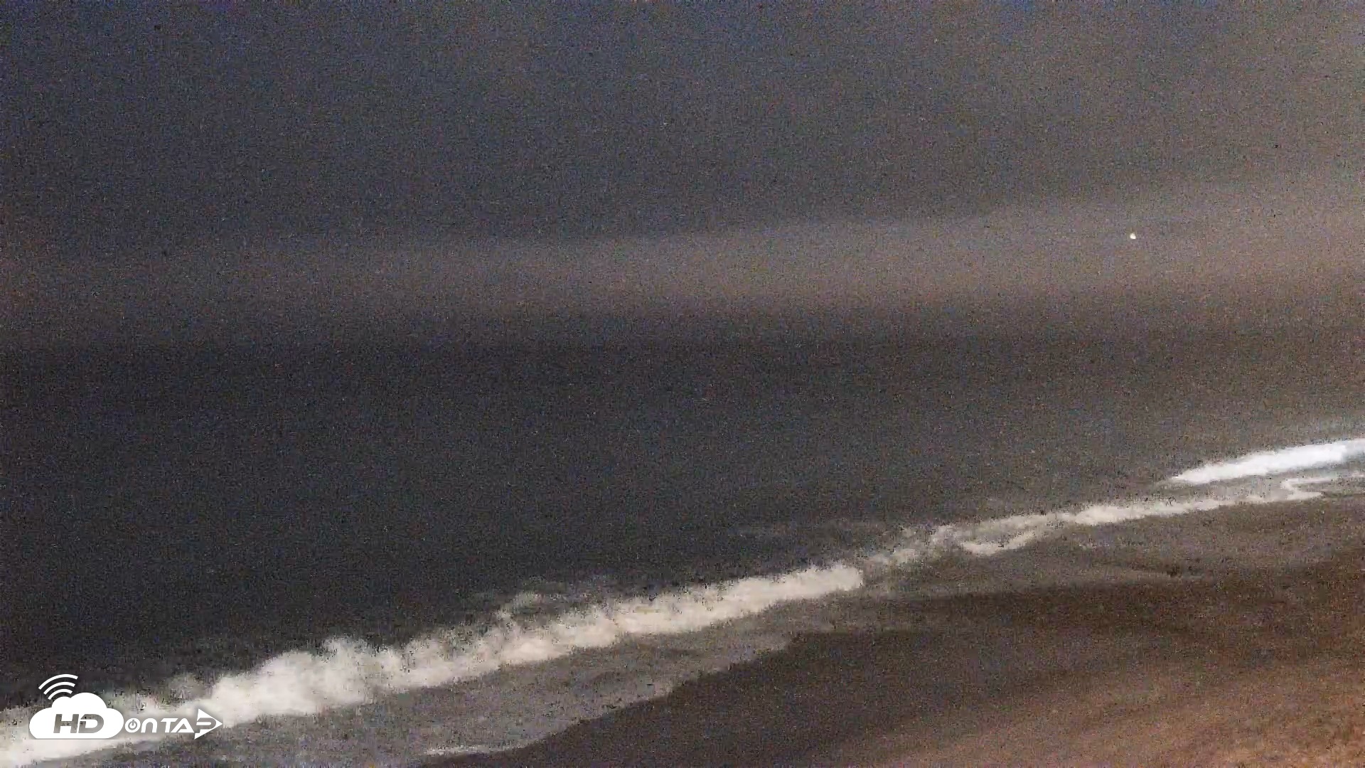 Snapshot of Carlsbad Beach Surf Live Webcam taken Aug 24, 2026, 8:26pm PDT
