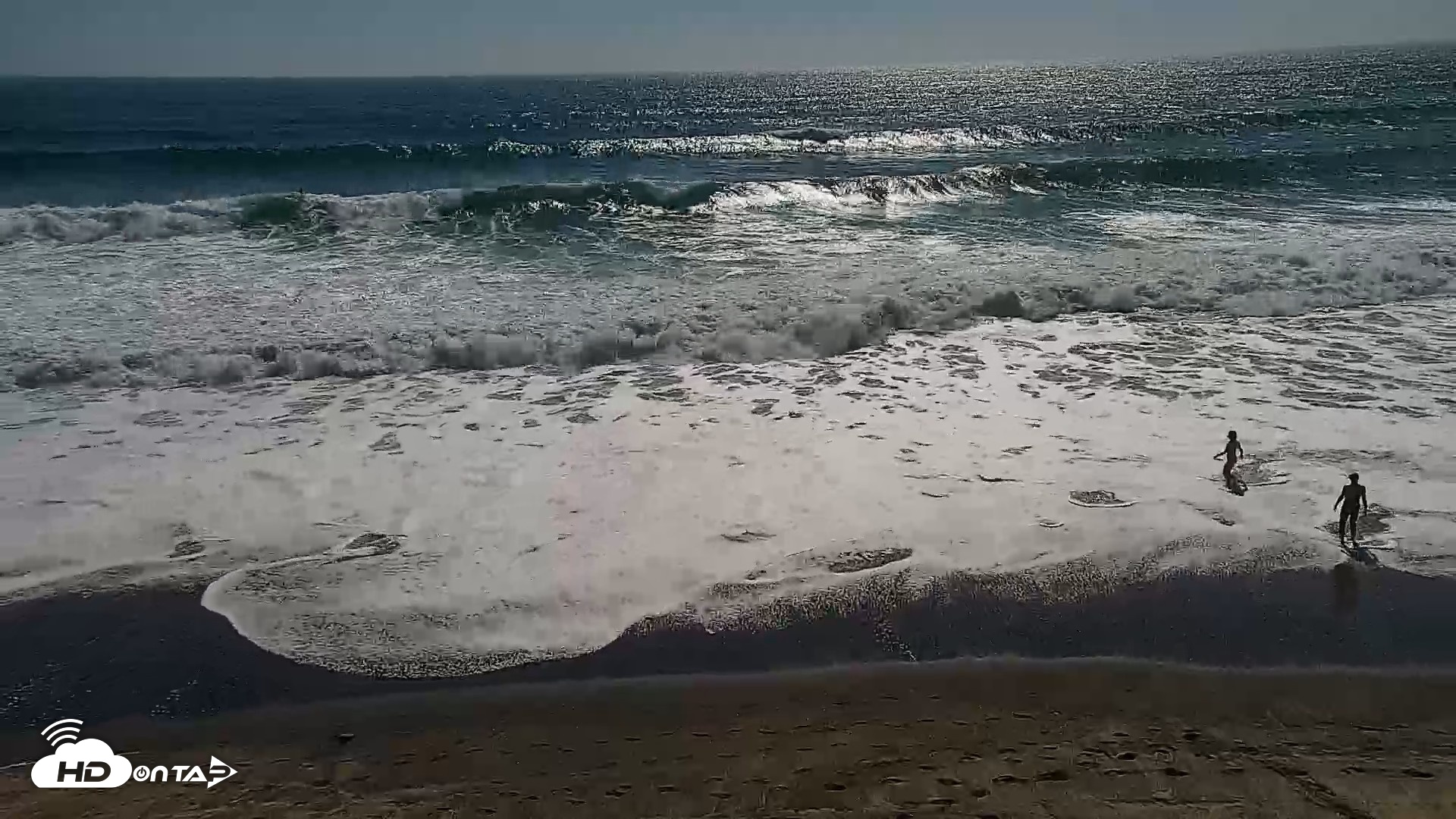 Snapshot of Carlsbad Beach Surf Live Webcam taken Sep 8, 2026, 3:30pm PDT