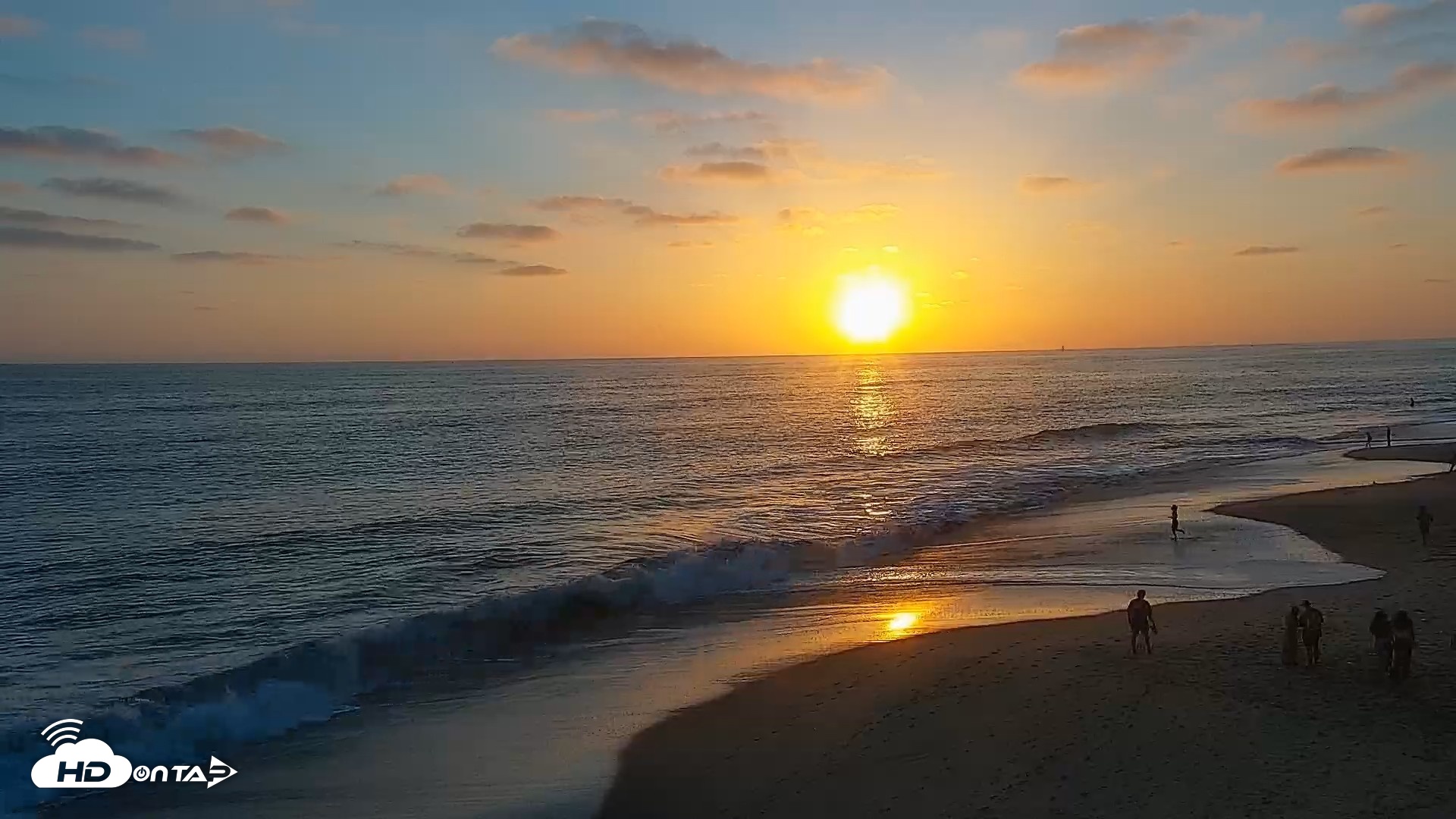 Snapshot of Carlsbad Beach Surf Live Webcam taken Jul 10, 2026, 7:51pm PDT