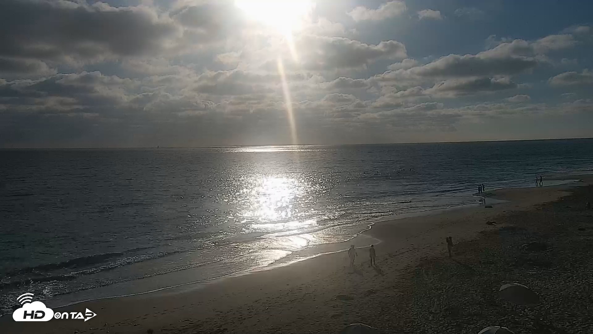 Snapshot of Carlsbad Beach Surf Live Webcam taken Jun 26, 2026, 6:42pm PDT