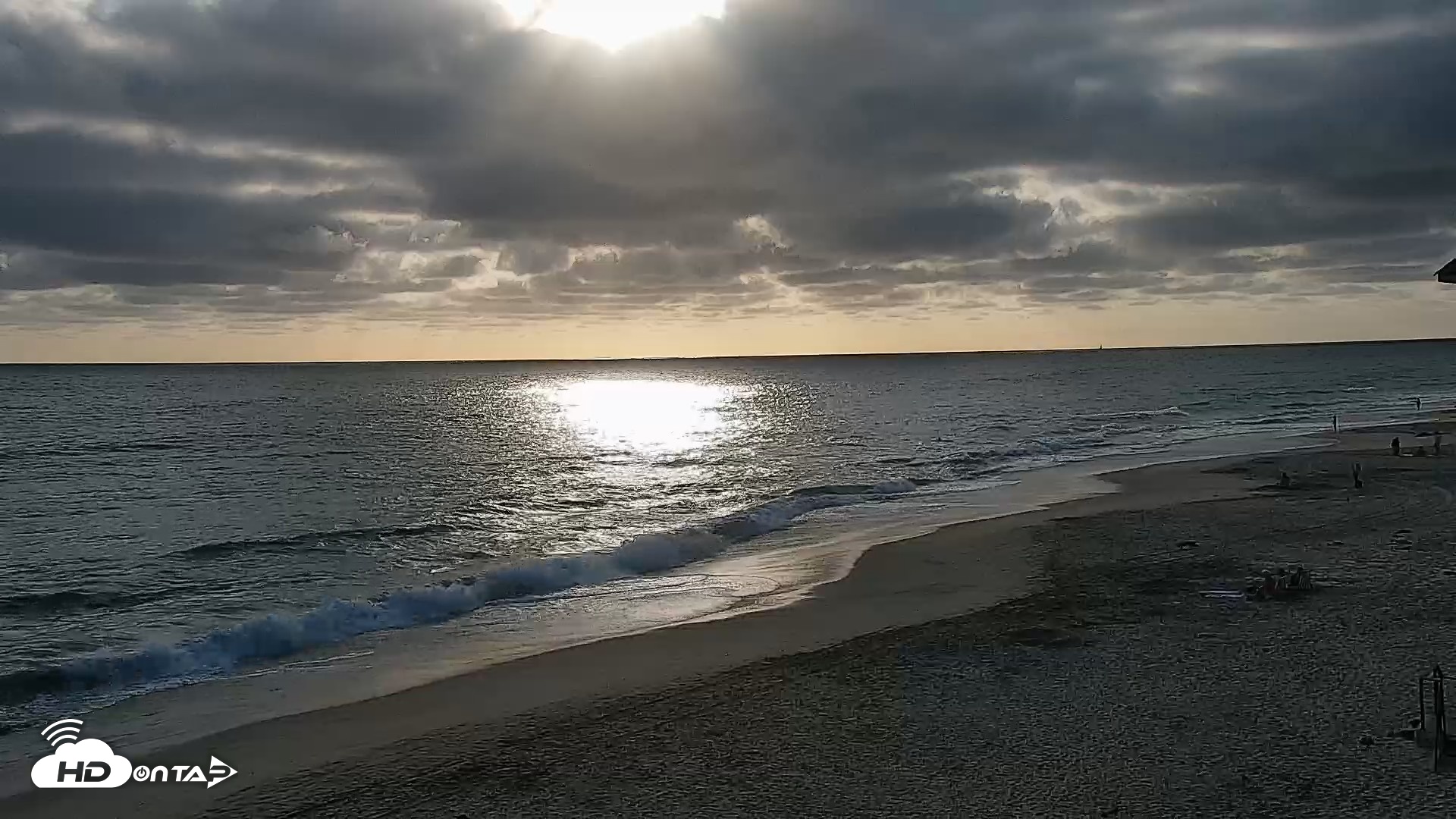 Snapshot of Carlsbad Beach Surf Live Webcam taken Jun 30, 2026, 6:44pm PDT